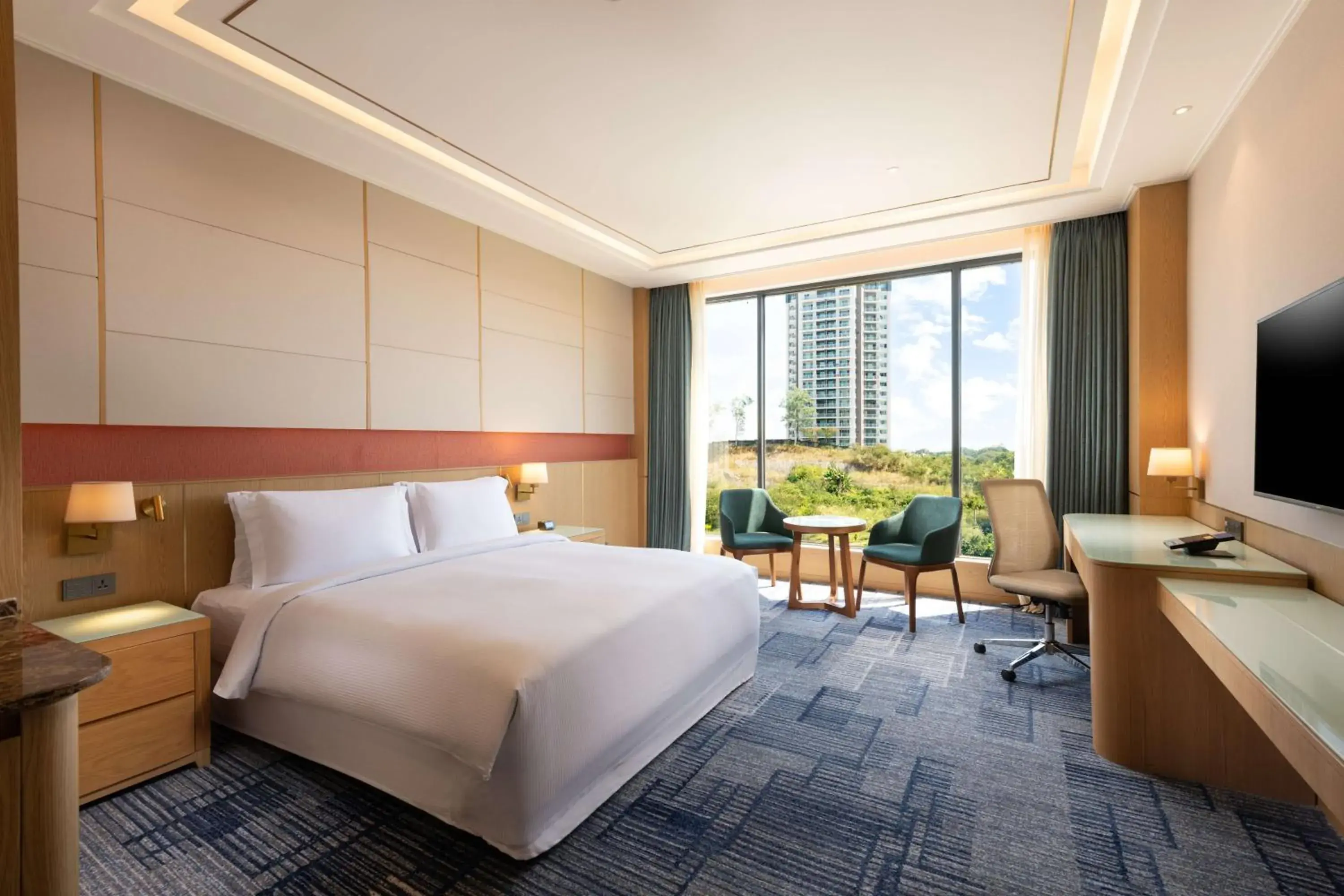 King Guest Room in Hilton Clark Sun Valley Resort King Guest Room in Hilton Clark Sun Valley Resort