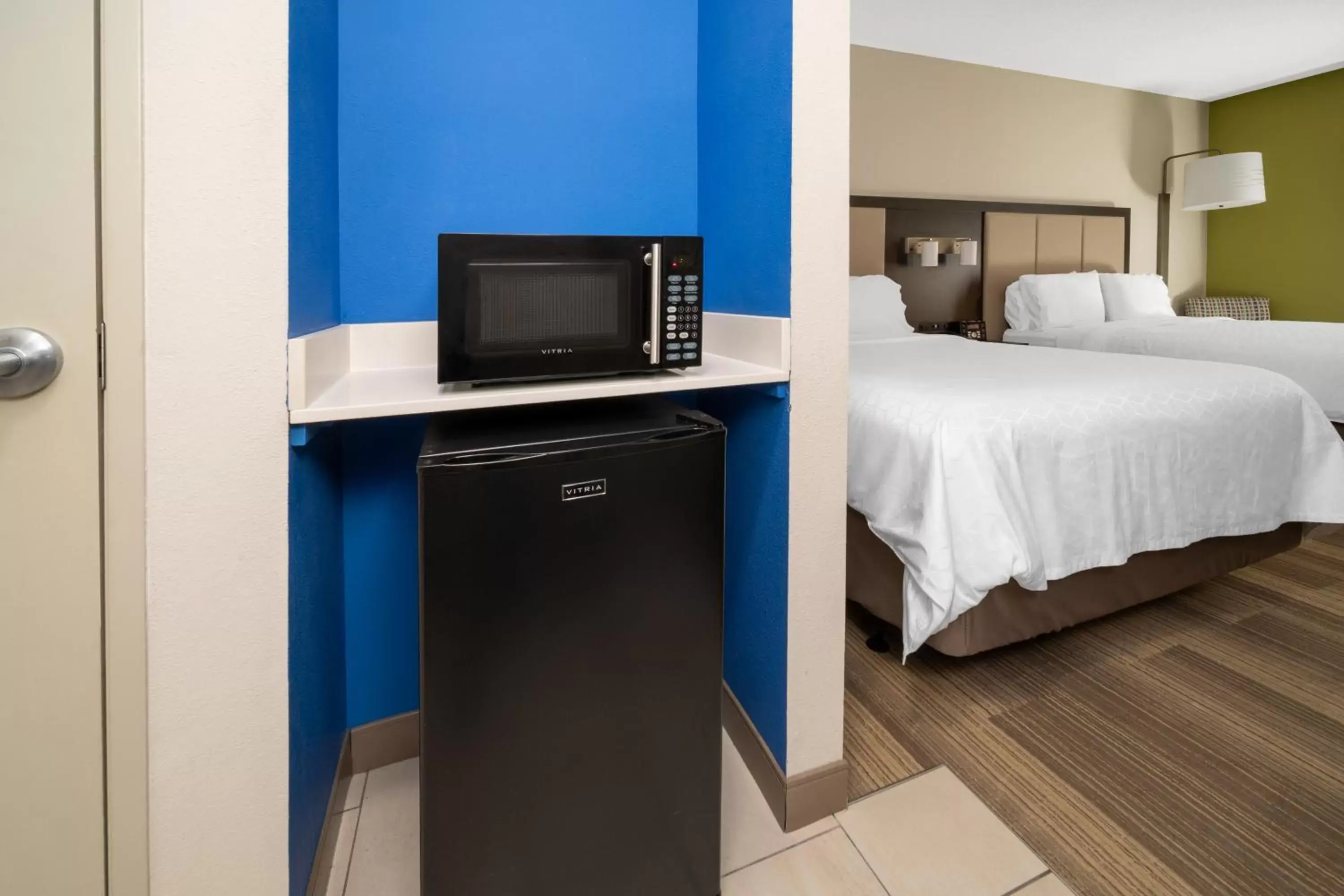 Twin Room - Disability Access/Hearing Accessible in Holiday Inn Express Minden, an IHG Hotel Twin Room - Disability Access/Hearing Accessible in Holiday Inn Express Minden, an IHG Hotel