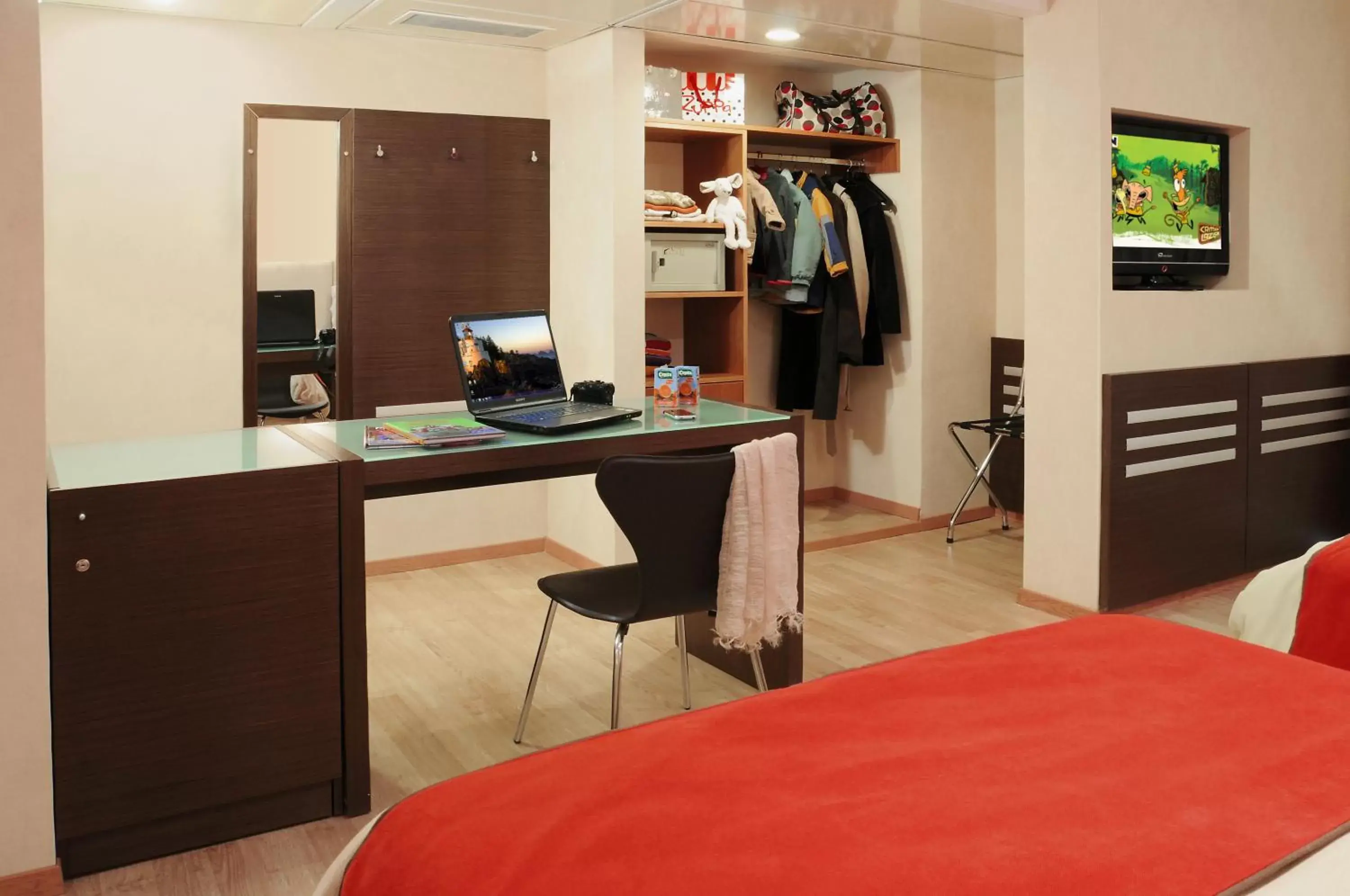 Quadruple Room in Regente Palace Hotel Quadruple Room in Regente Palace Hotel