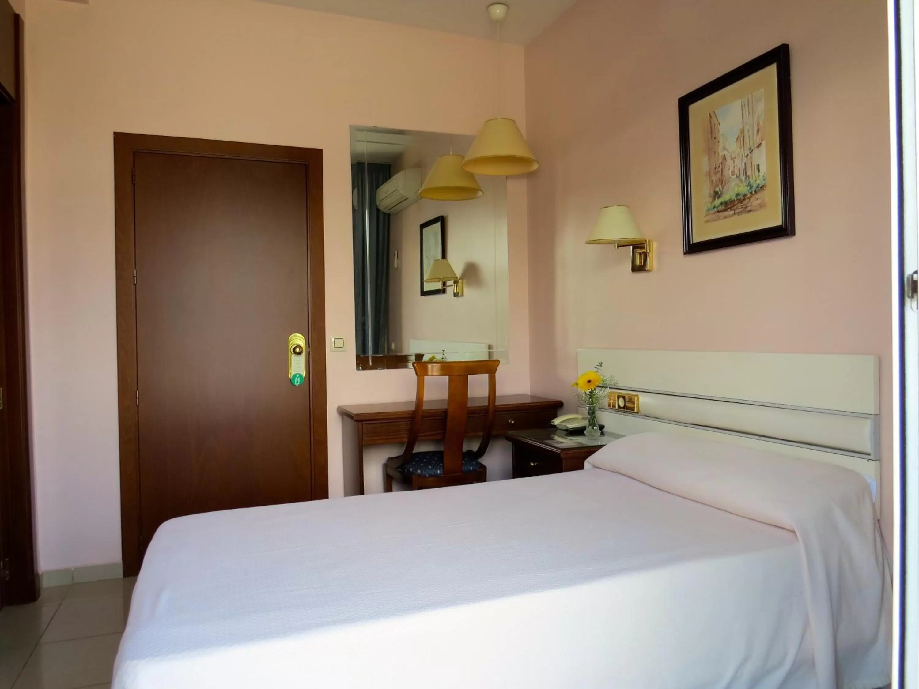 Photo of the whole room, Bed in Hospedium Hotel Veracruz