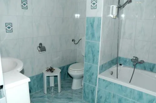 Bathroom in Hotel Tripič, restaurant and pizzeria