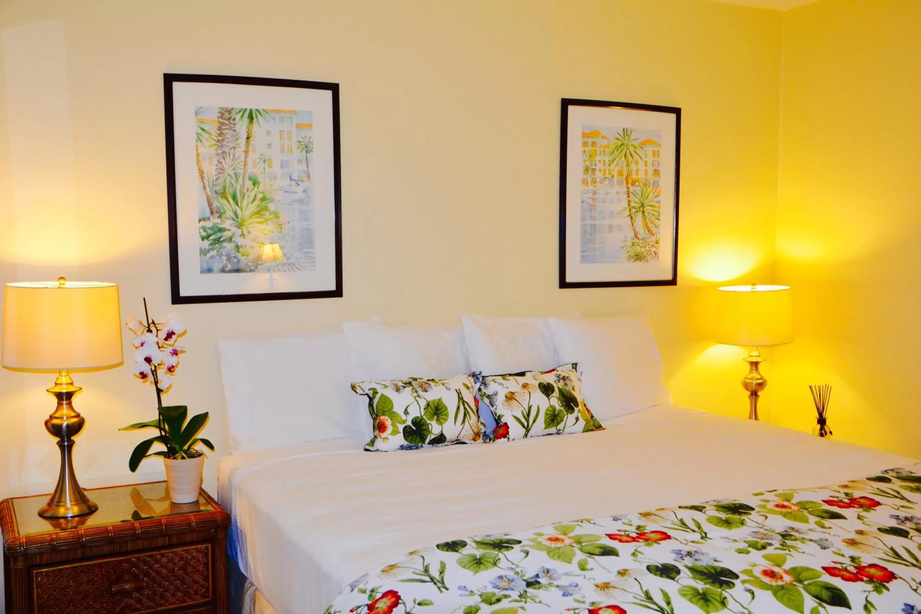 Bedroom, Bed in Sea Turtle Inn