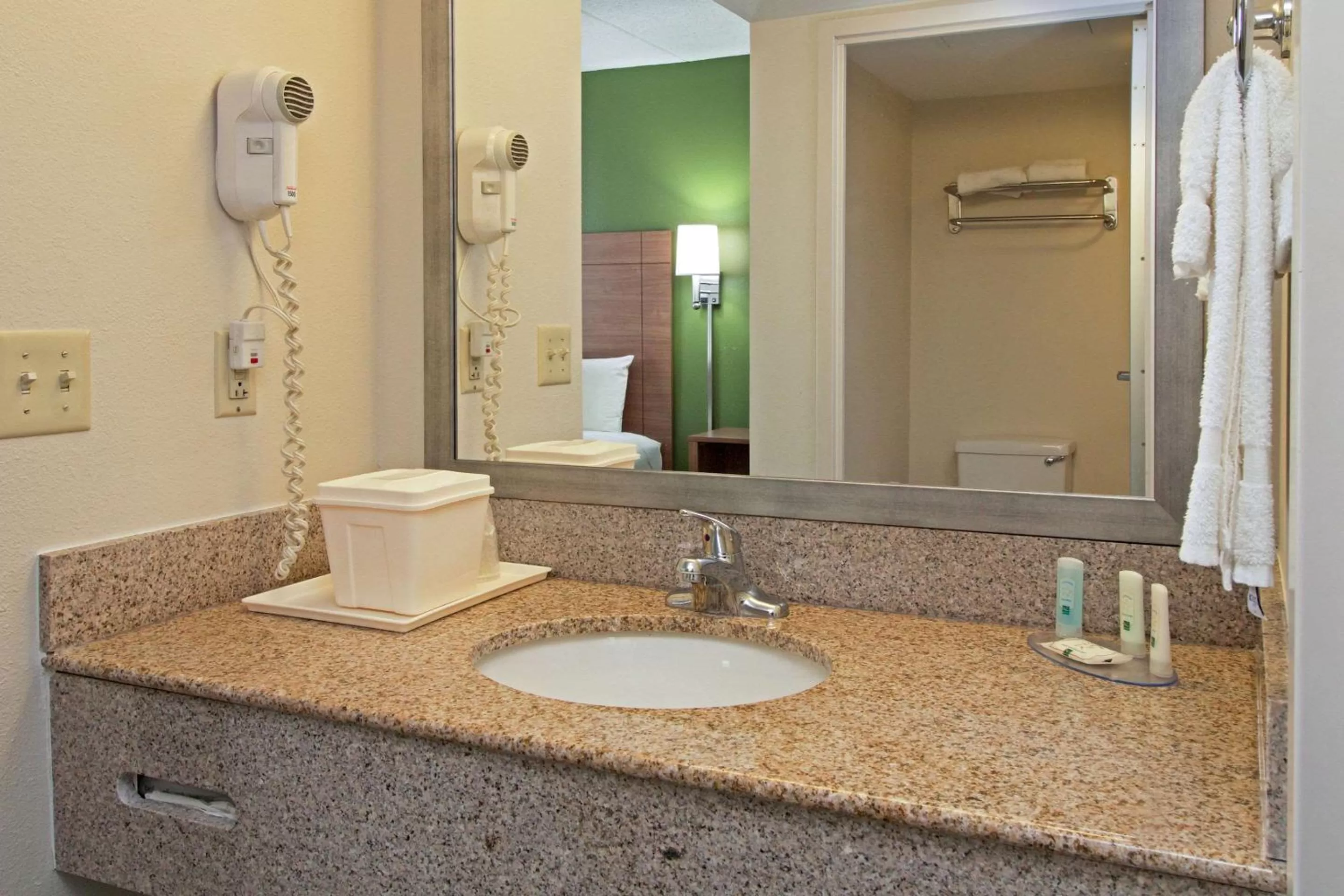 Bathroom in Quality Suites Lake Wright - Norfolk Airport