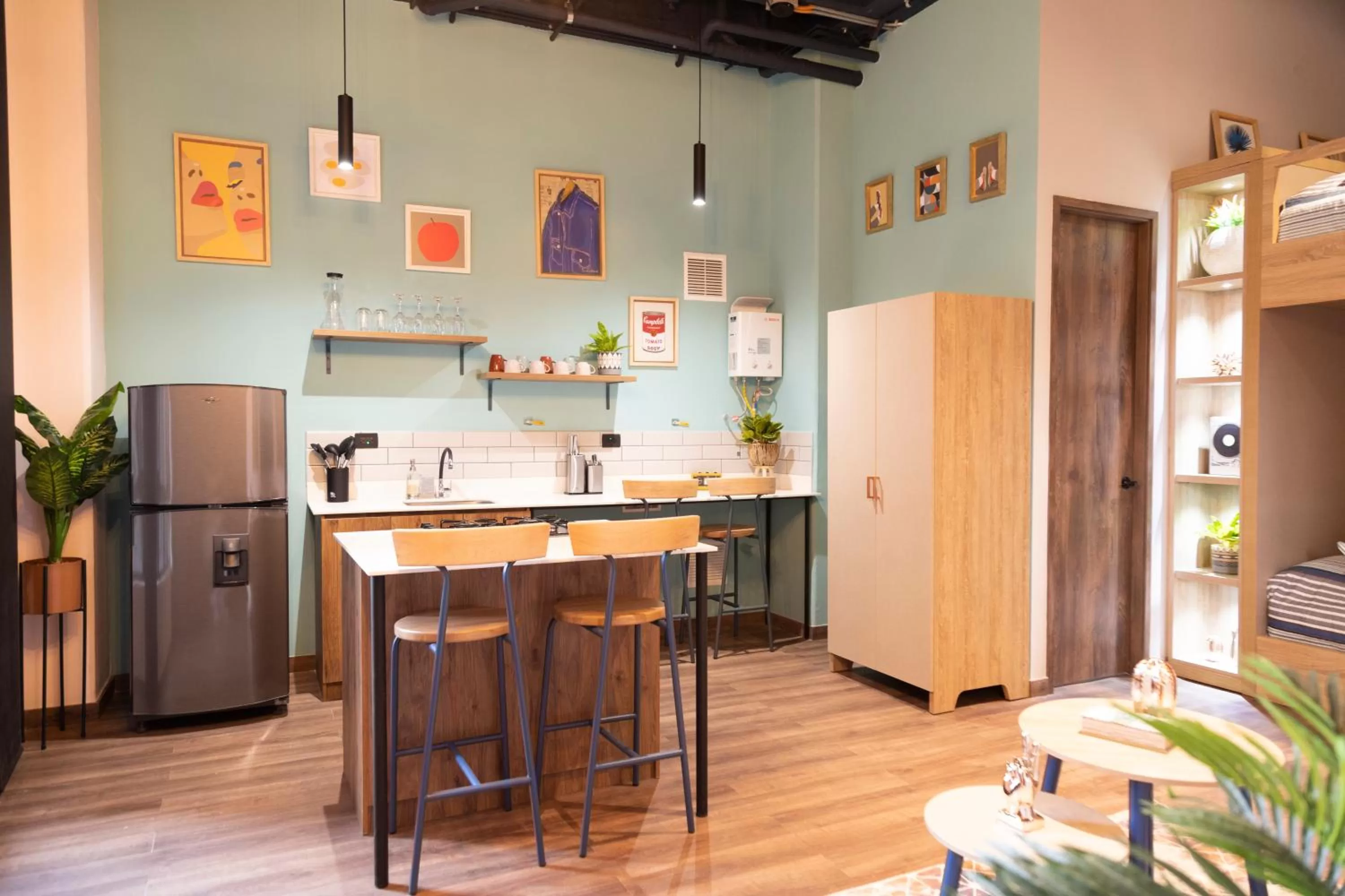 Kitchen or kitchenette in Royal Living Poblado