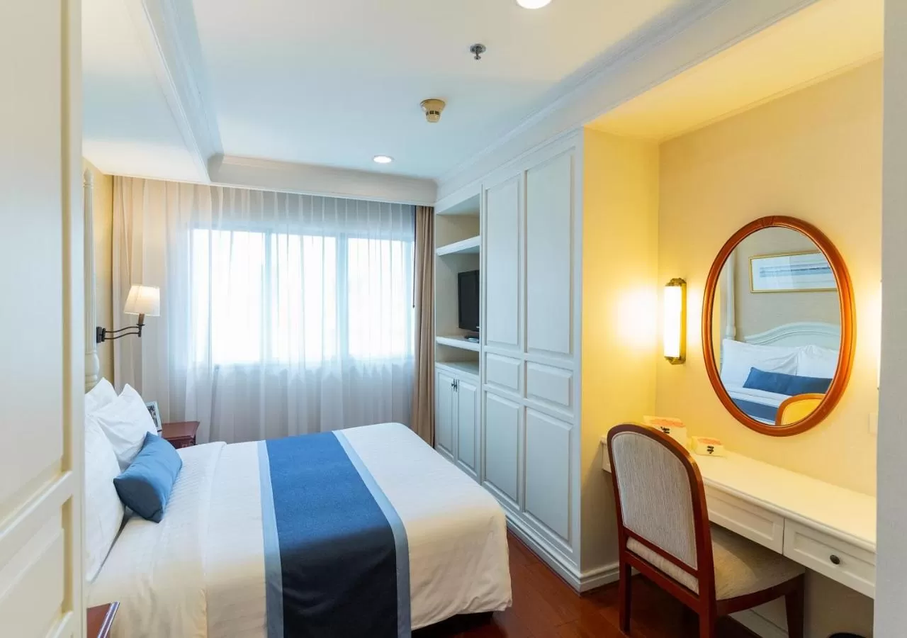 3 Bedroom Family Grand Suite Lake View in Centre Point Sukhumvit 10 - SHA Extra Plus