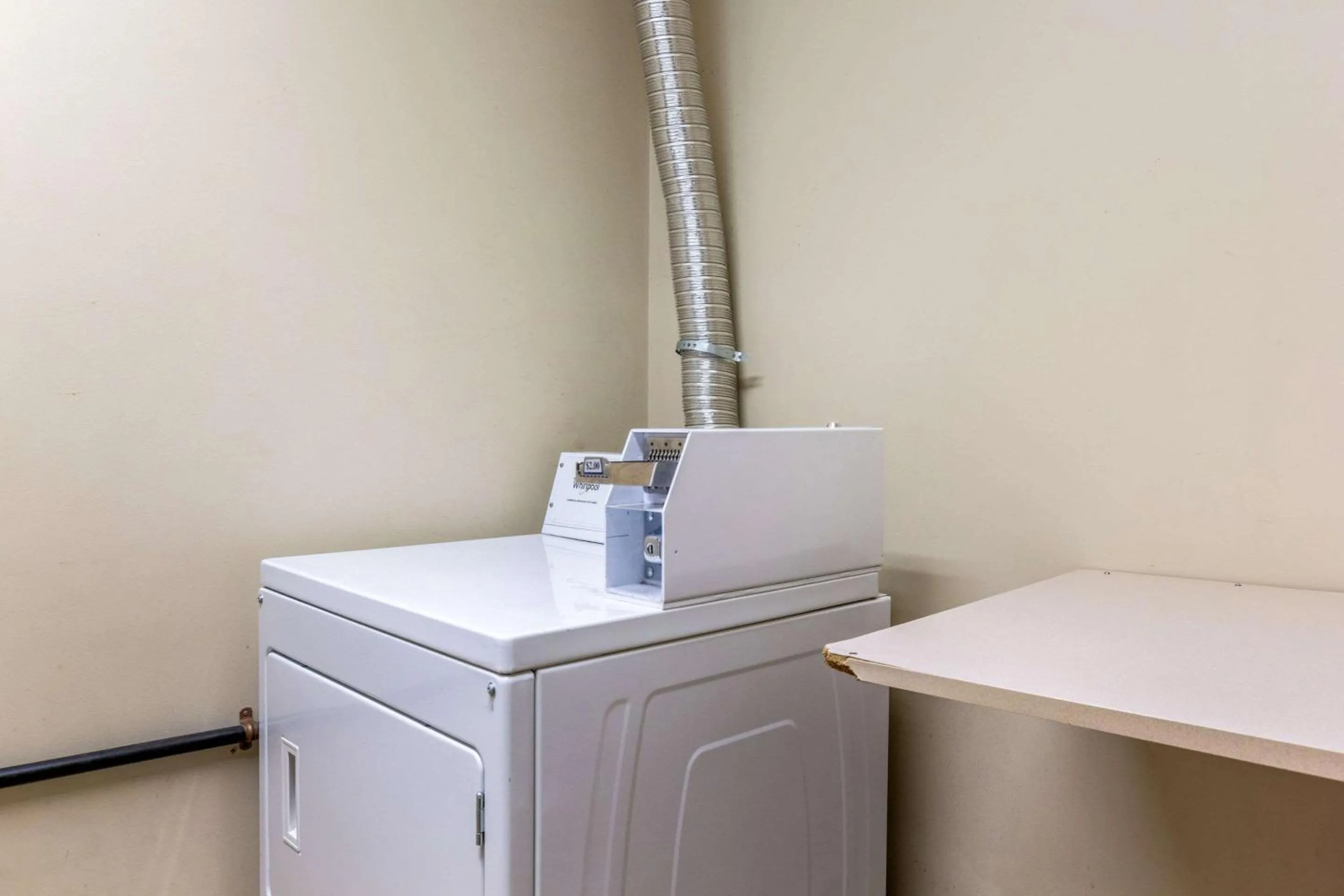 On site in Econo Lodge Inn & Suites Evansville East