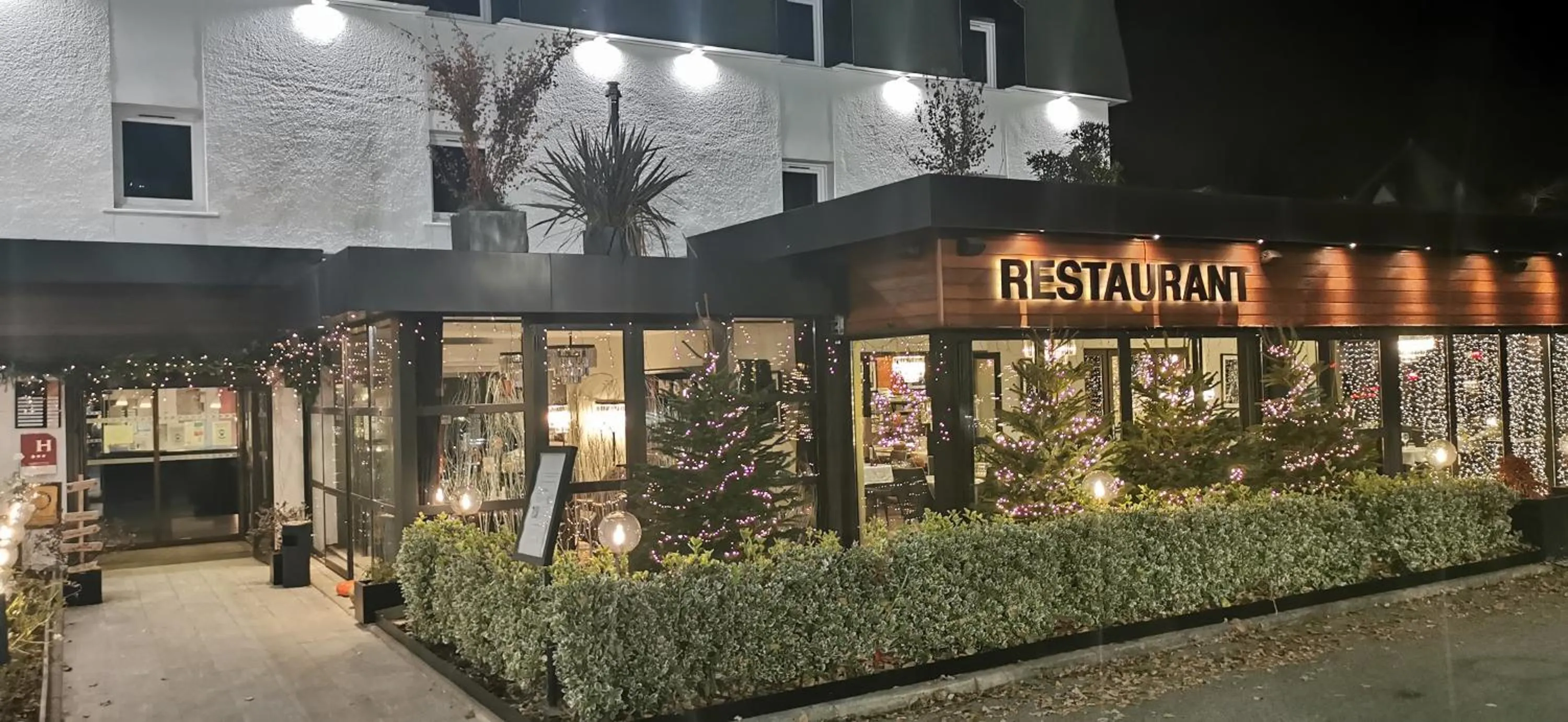 Property Building in Hotel Acadie Eragny ( ex Comfort Hotel)