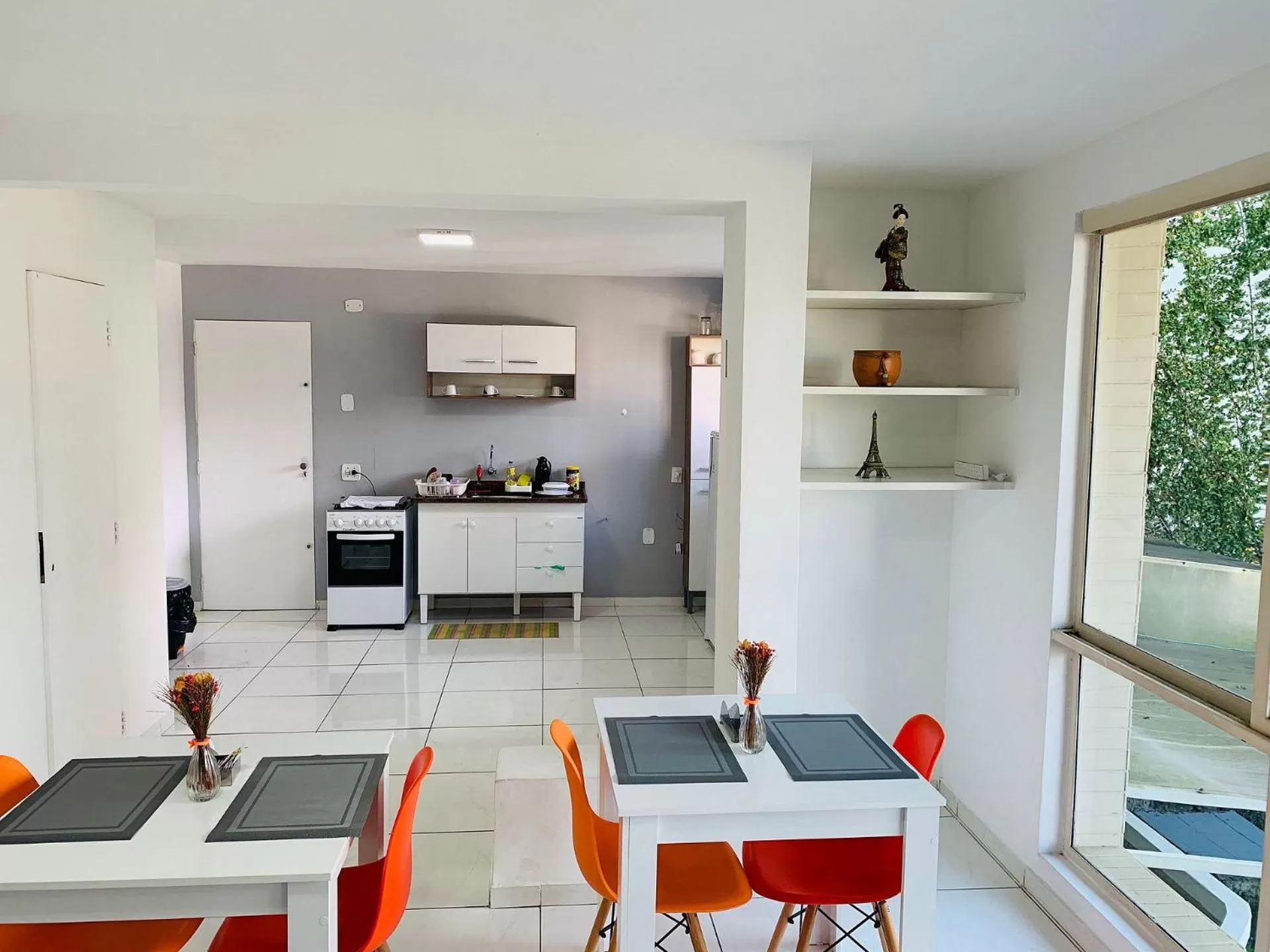 Communal kitchen in POUSADA MUNDI MORUMBI