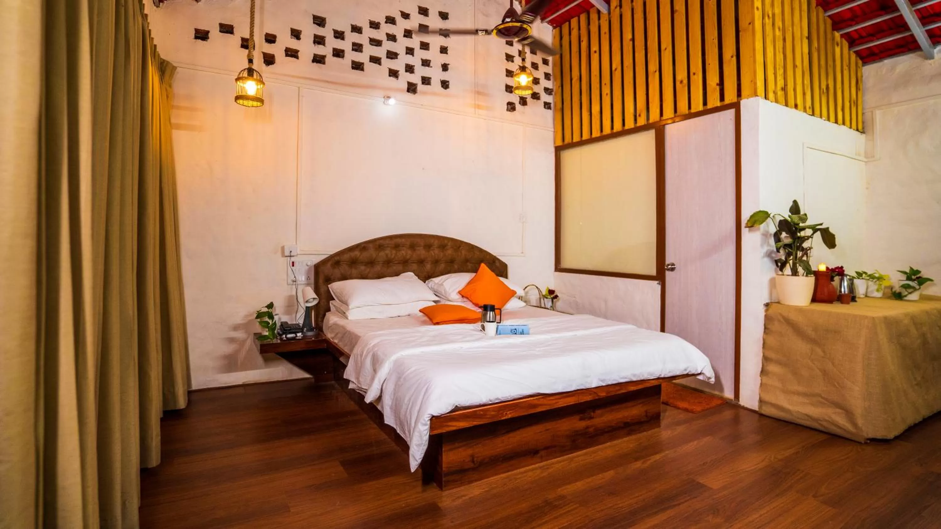 Photo of the whole room, Bed in Saveda Farm & Cottages