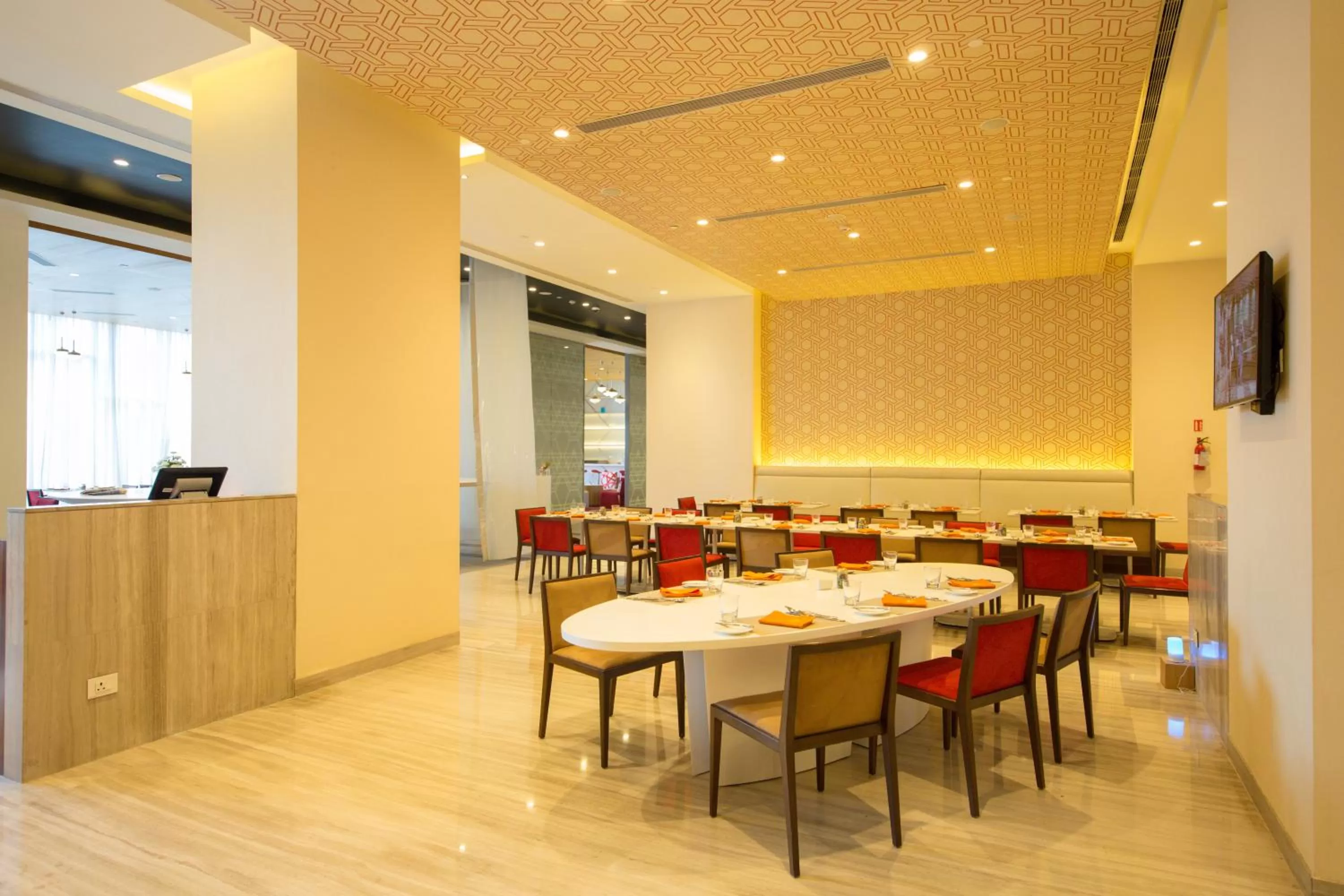 Restaurant/places to eat in Novotel Chennai OMR