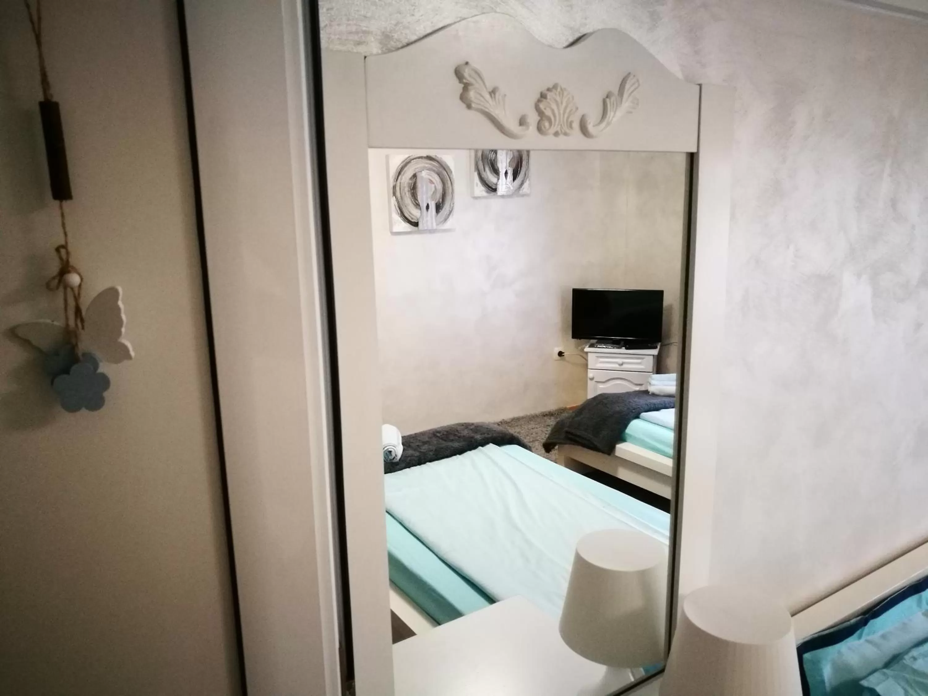 Photo of the whole room in Hotel Paradise