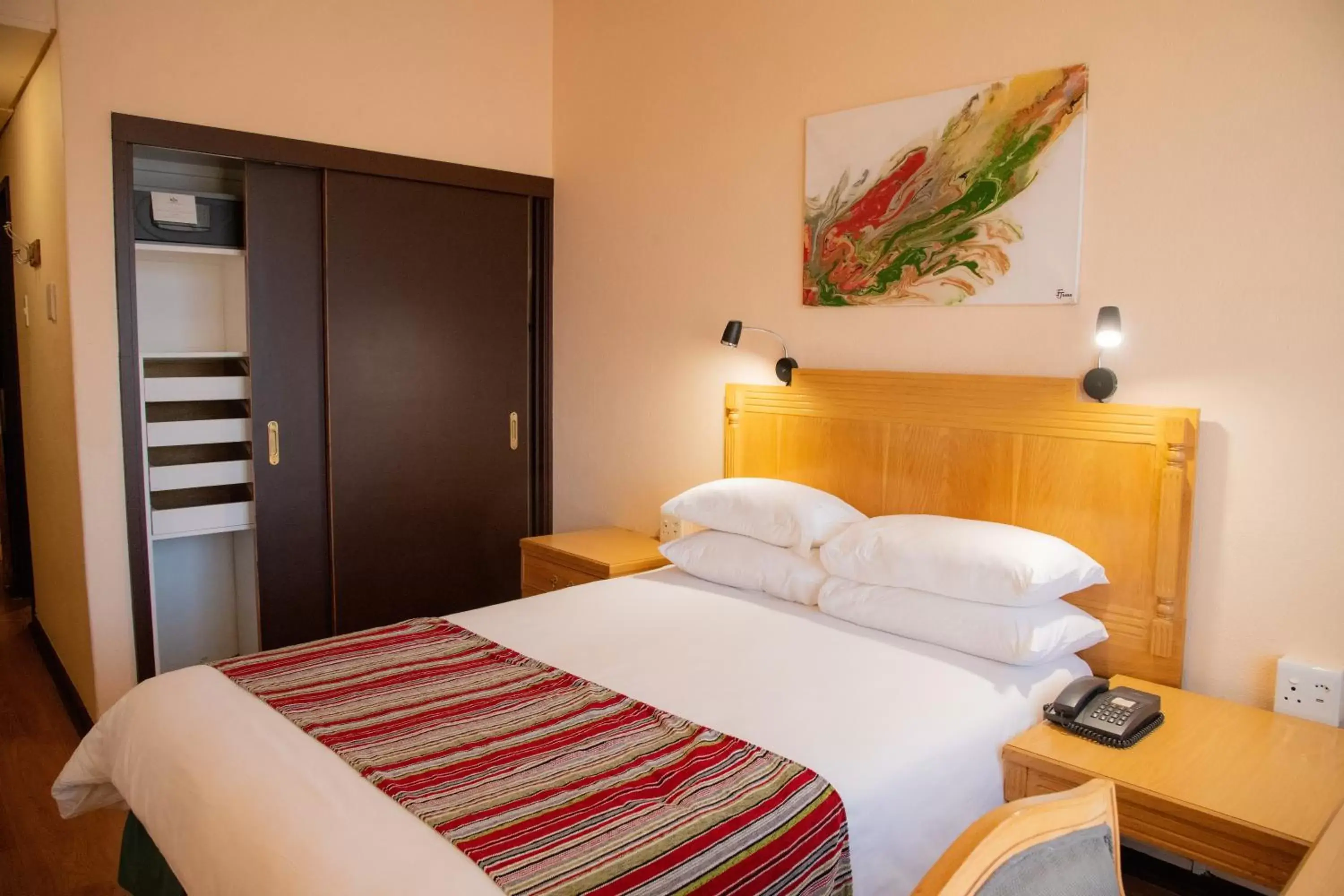 Standard Double Room in BON Hotel Bloemfontein Central Standard Double Room in BON Hotel Bloemfontein Central