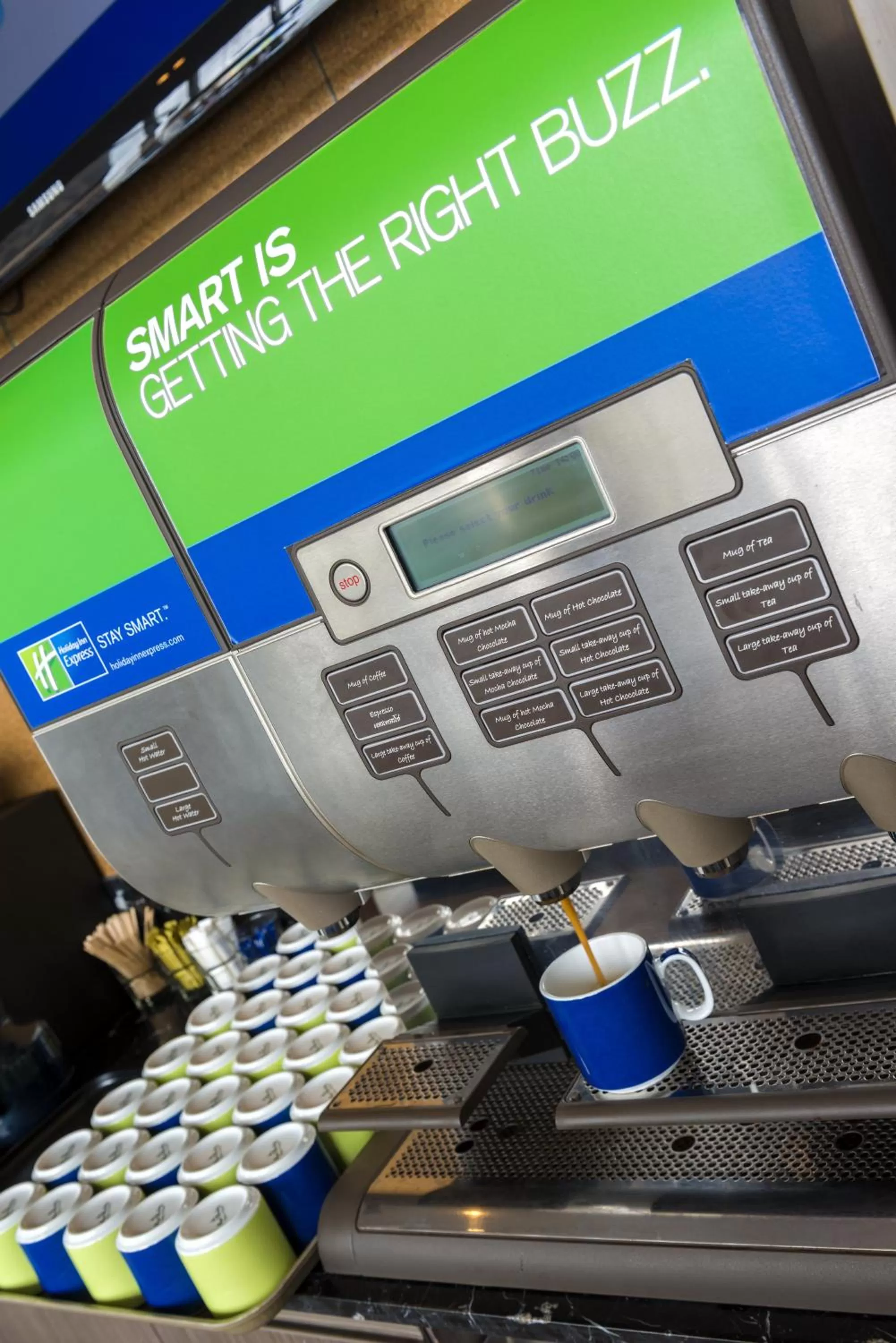 Restaurant/places to eat in Holiday Inn Express Jakarta International Expo by IHG