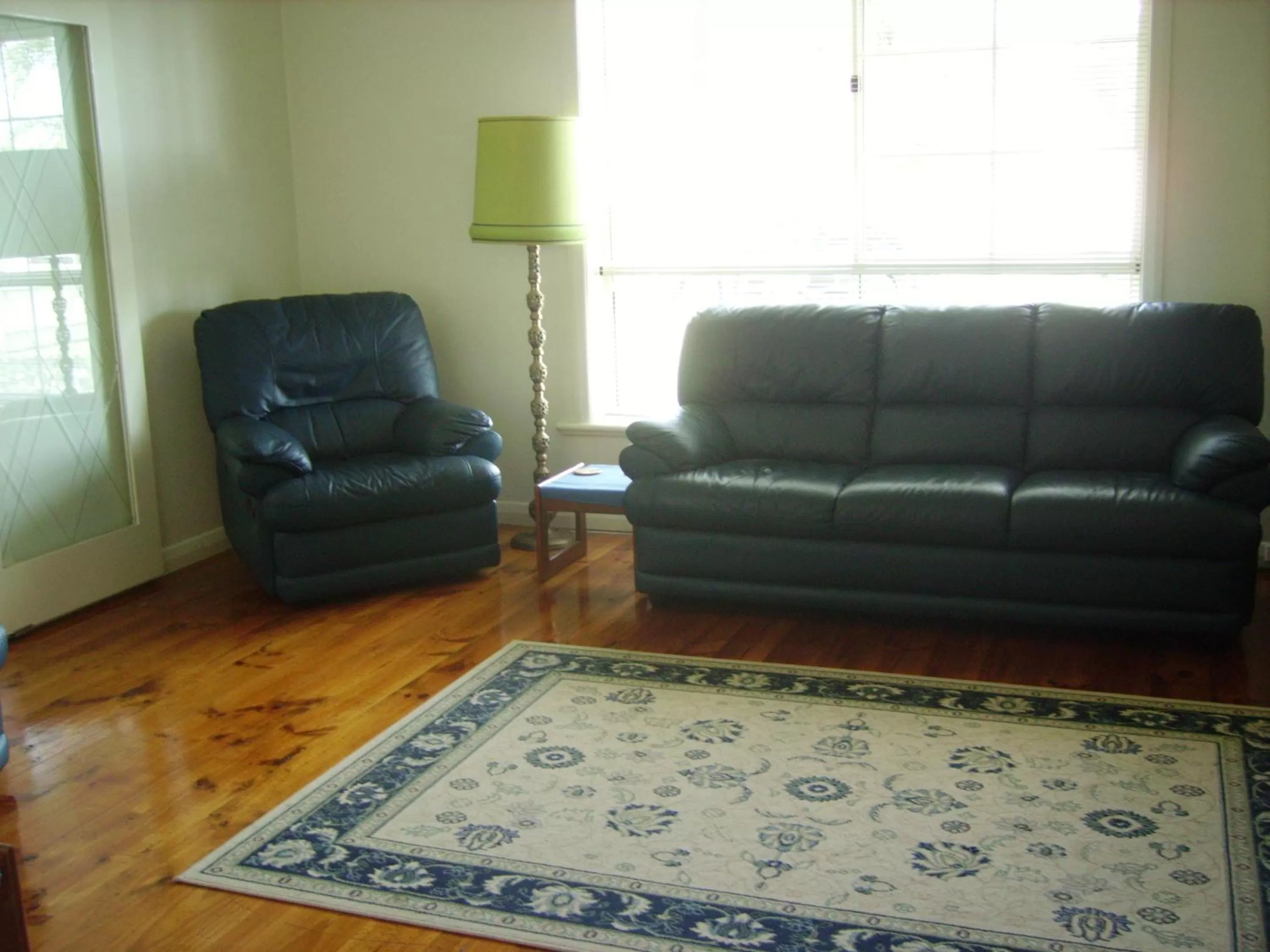 Seating Area in Glenelg Sea-Breeze