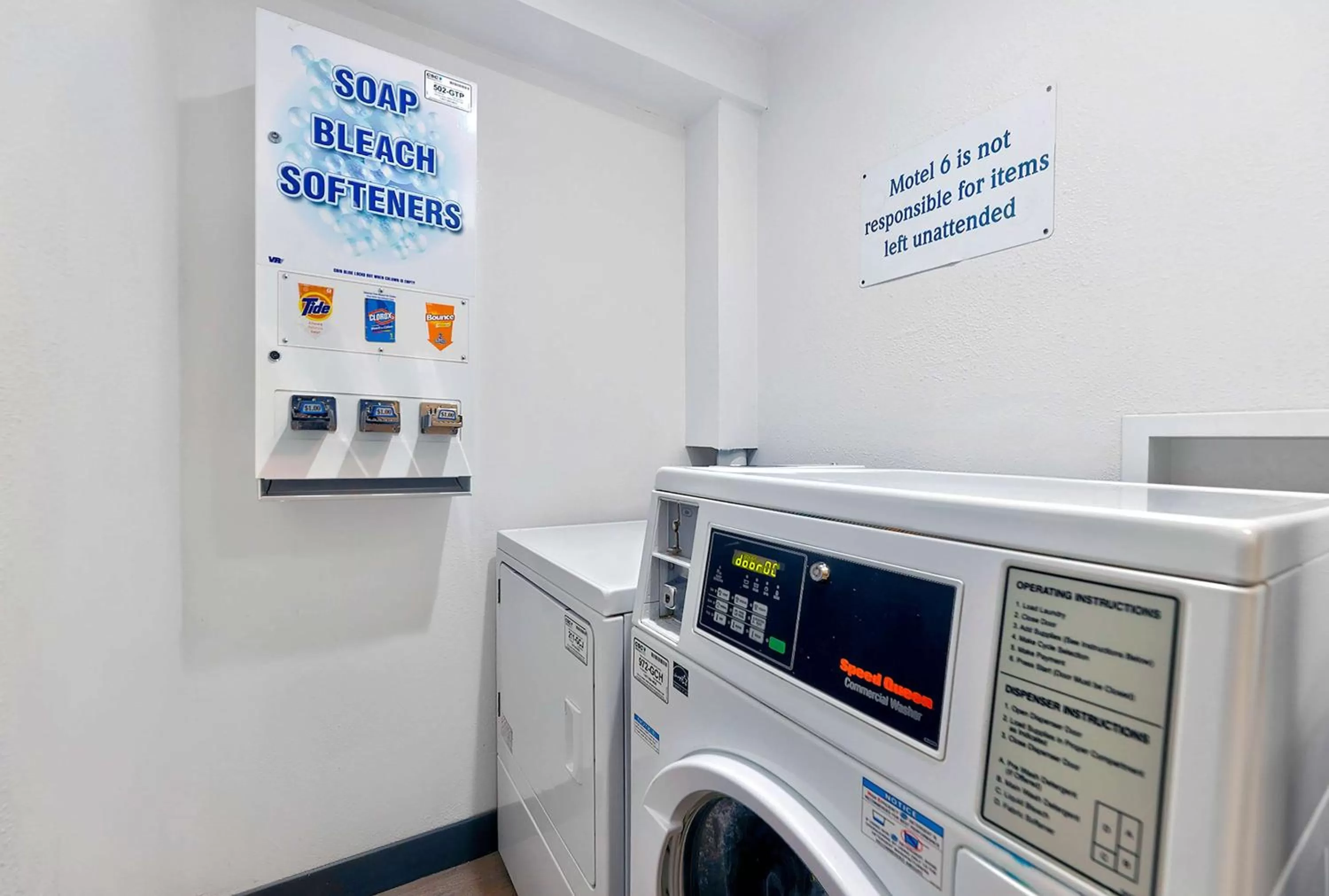 Property building in Motel 6-Cedar Rapids, IA - Airport