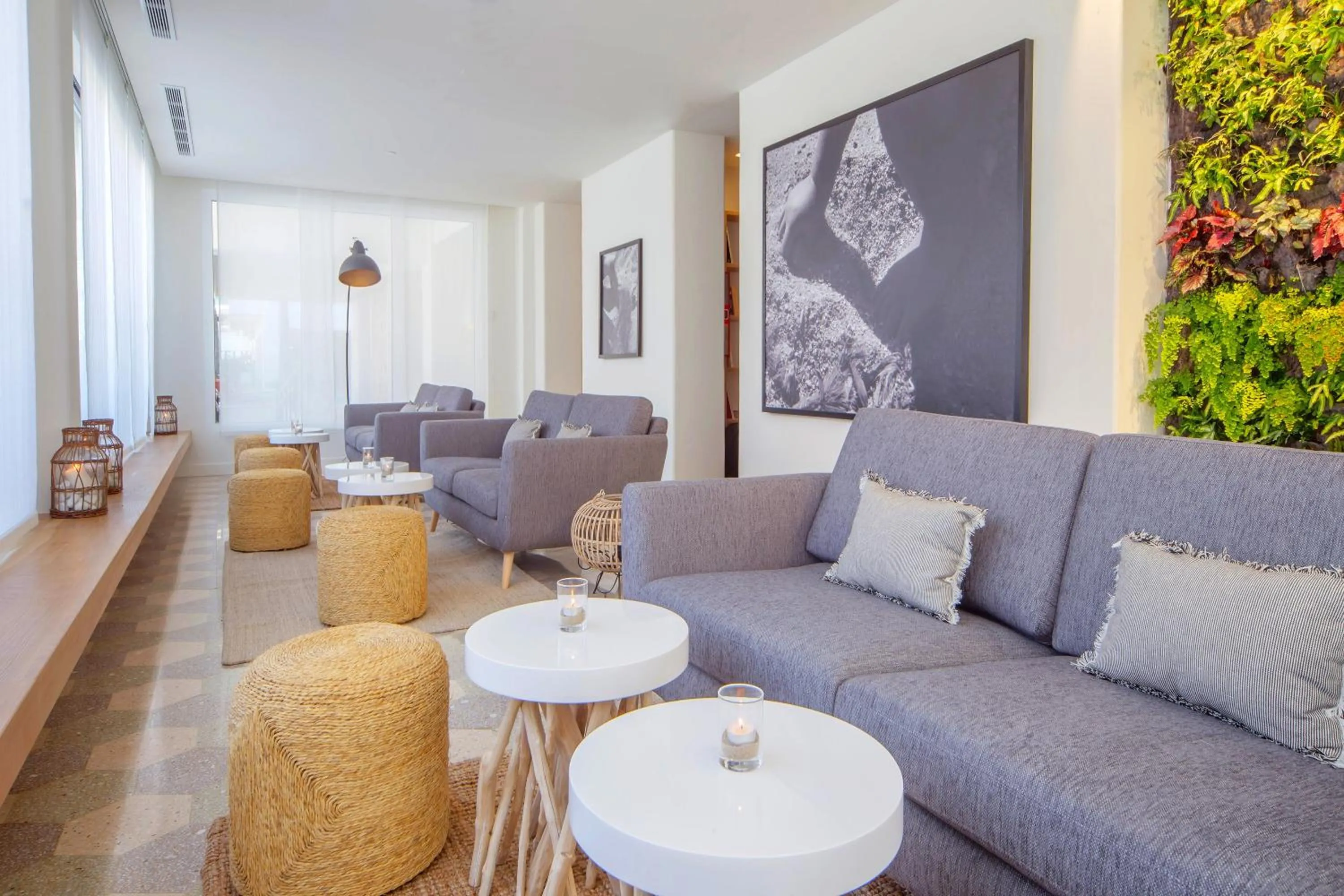 Lobby or reception in HM Alma Beach - Adults Only