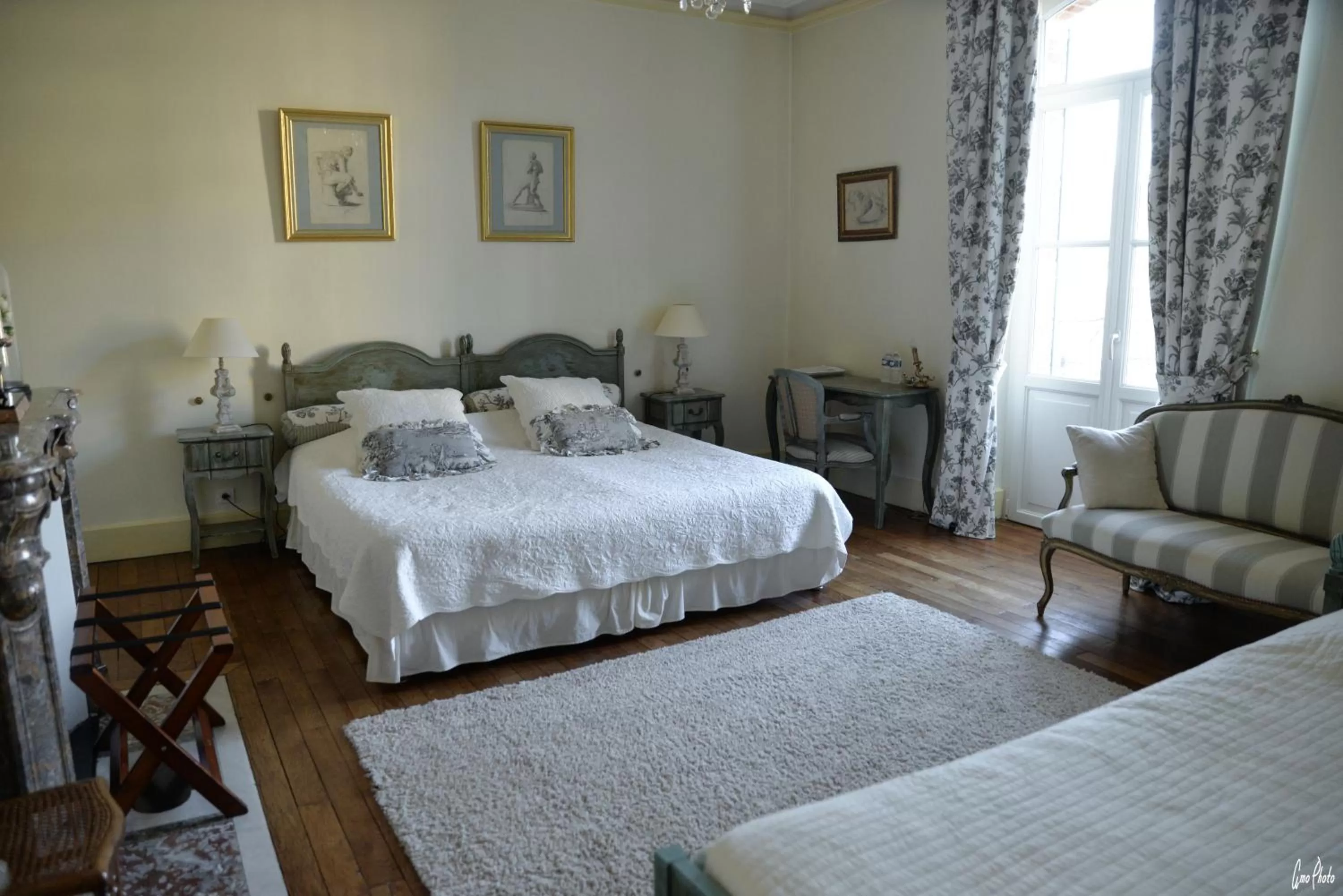 Photo of the whole room, Bed in L'Oustal