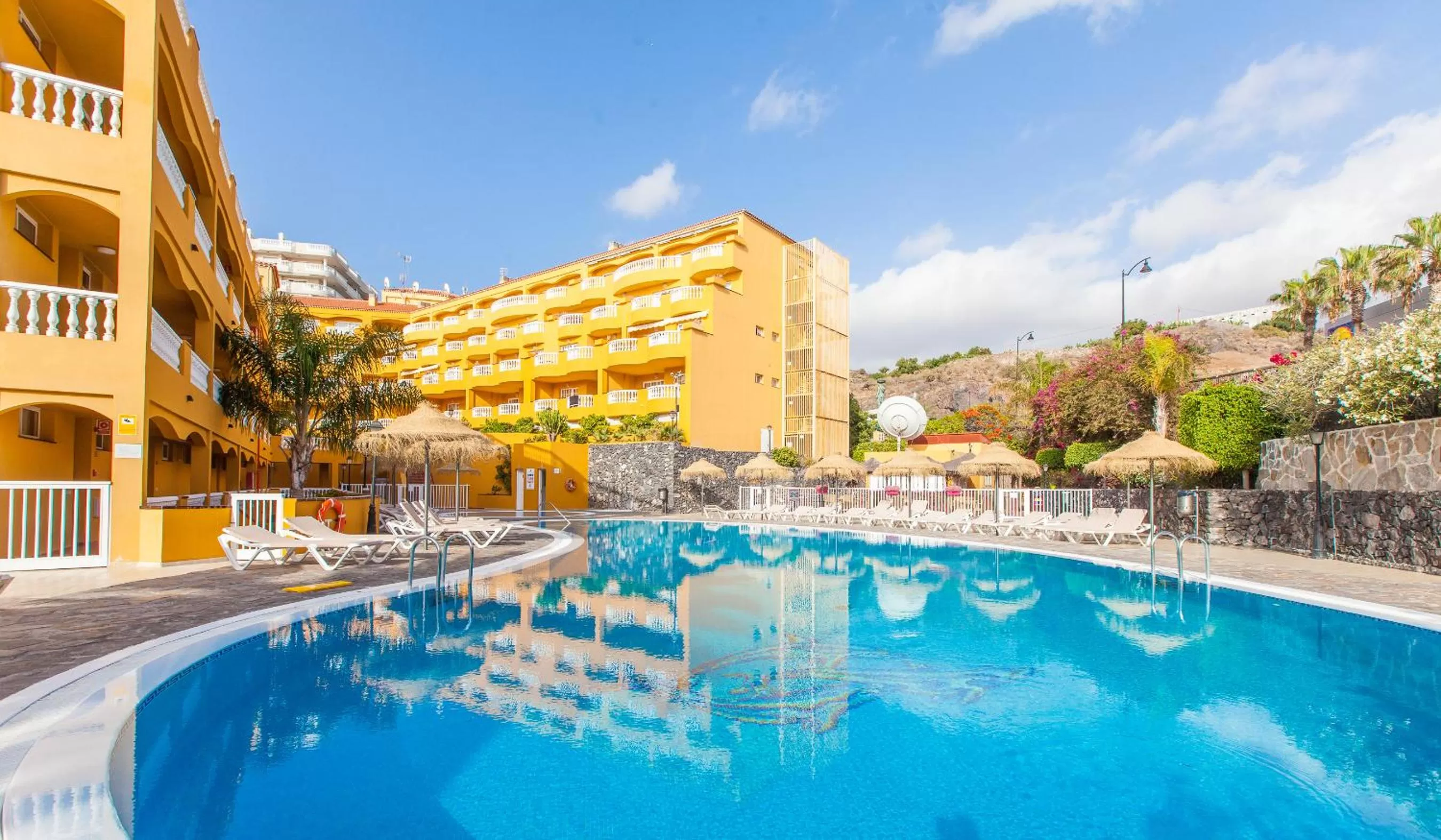 Swimming pool in El Marques Palace by Intercorp Group