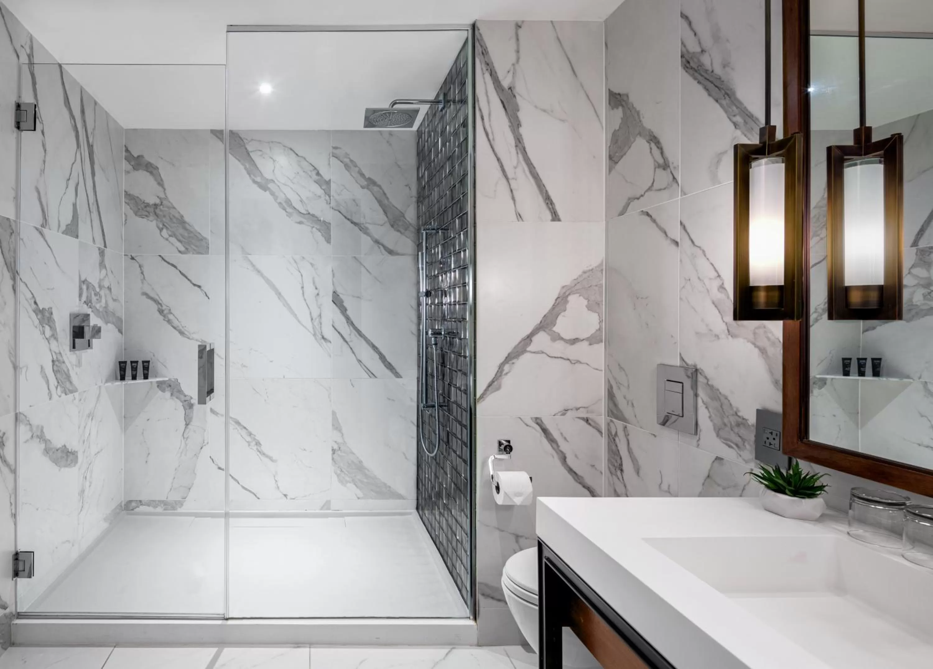 Bathroom in Dream Hollywood, by Hyatt