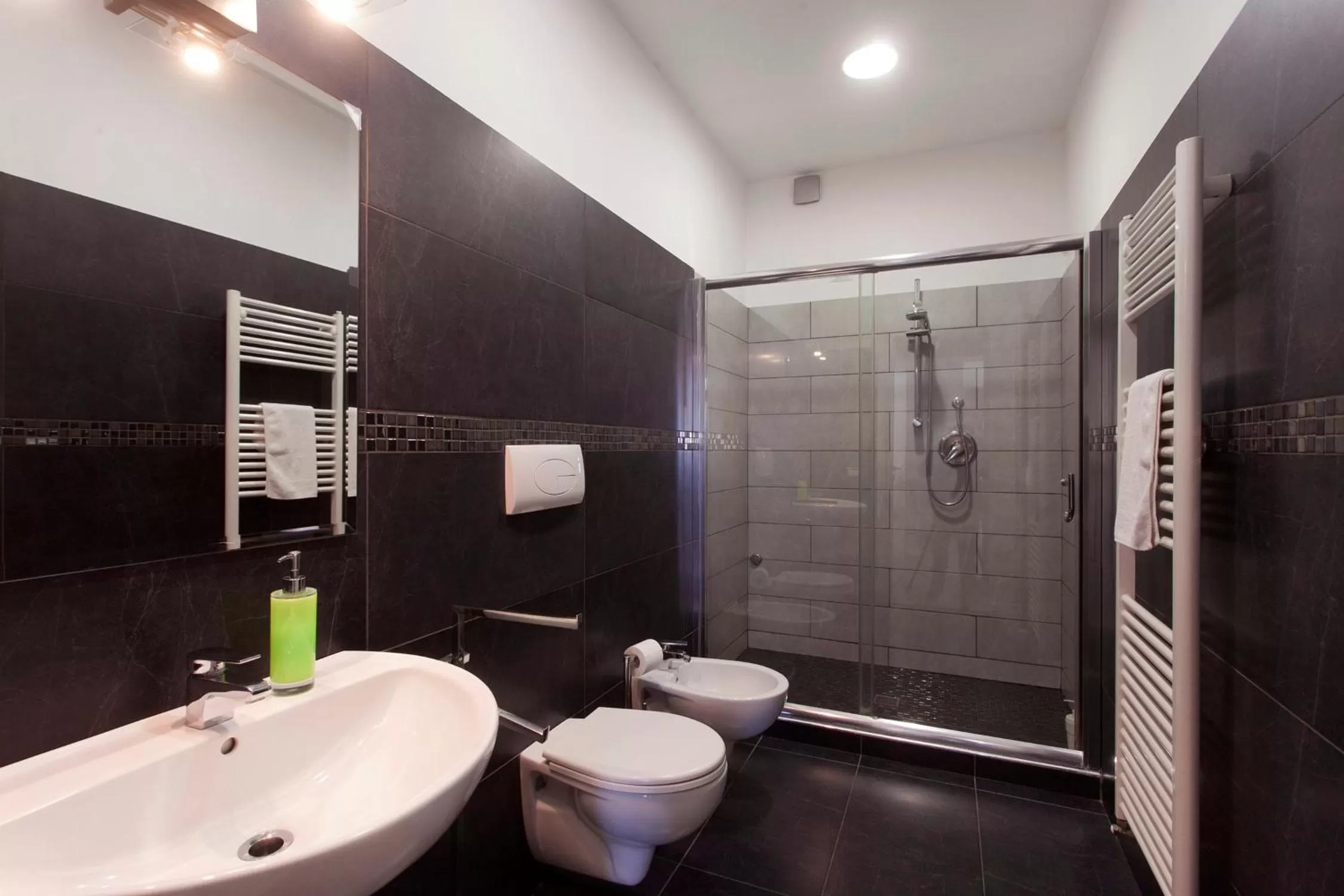 Bathroom in Villino Erminia - Seaside Art b&b