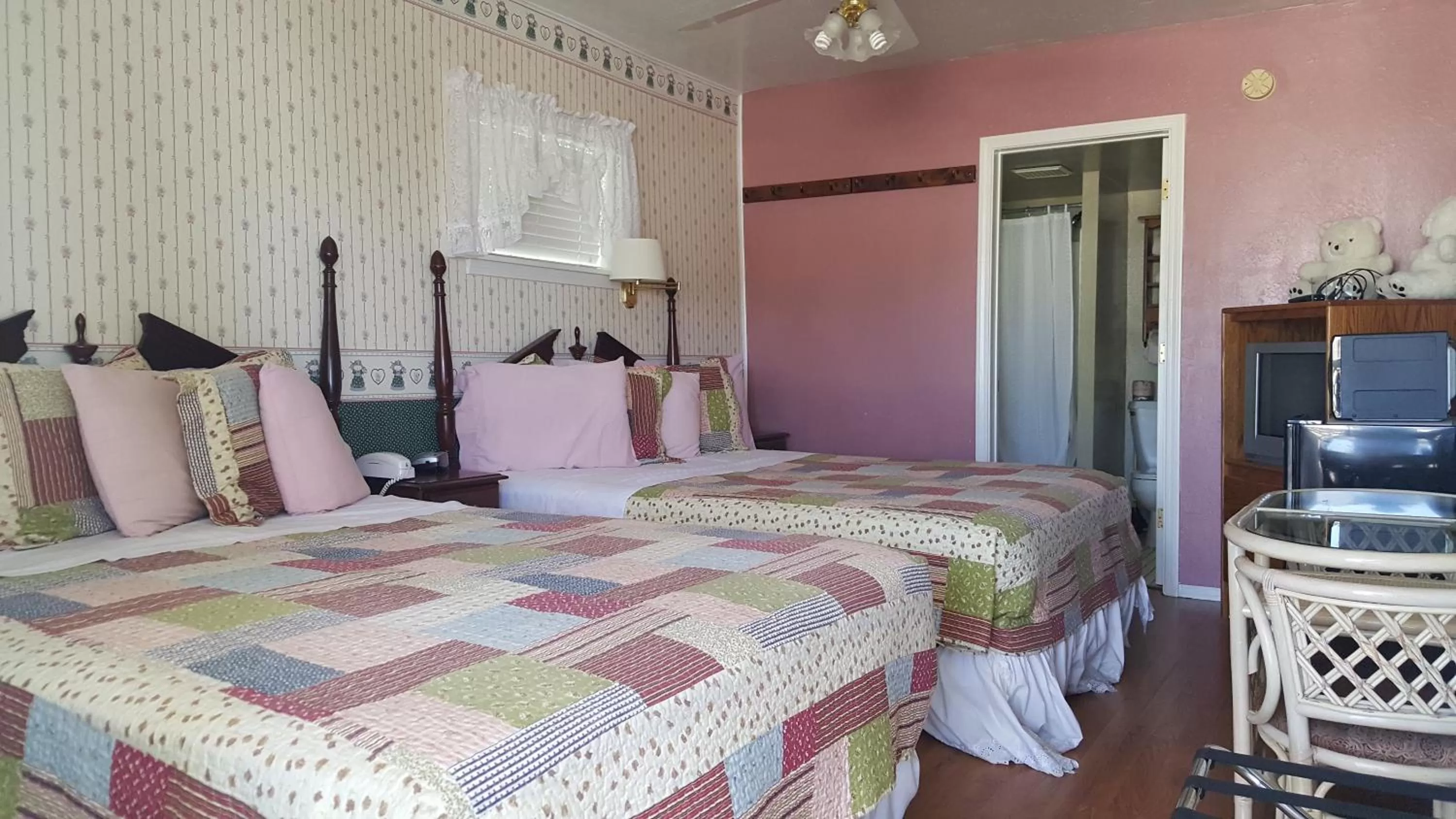 Shower in Canyon Country Inn