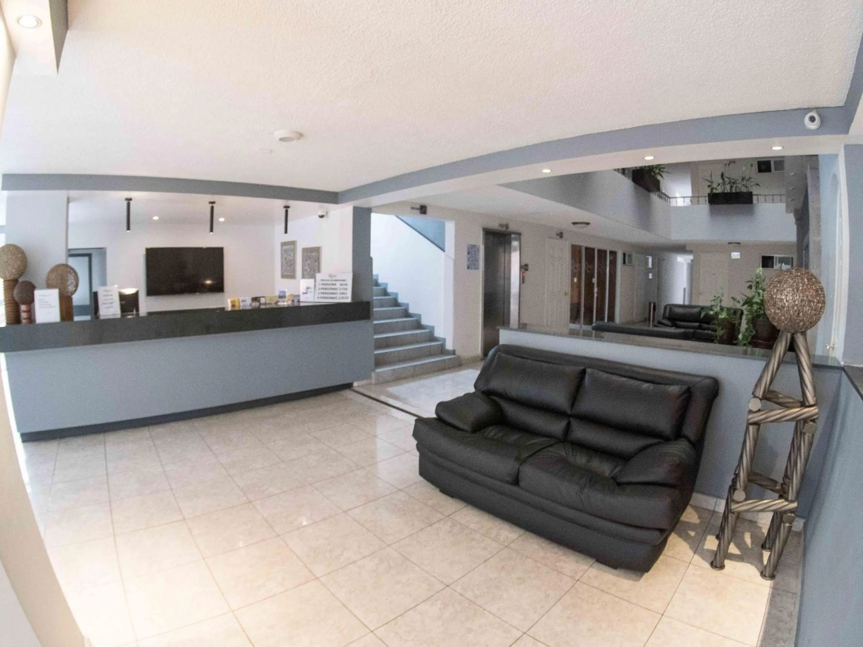 Lobby or reception in Hotel Qualitel Plus