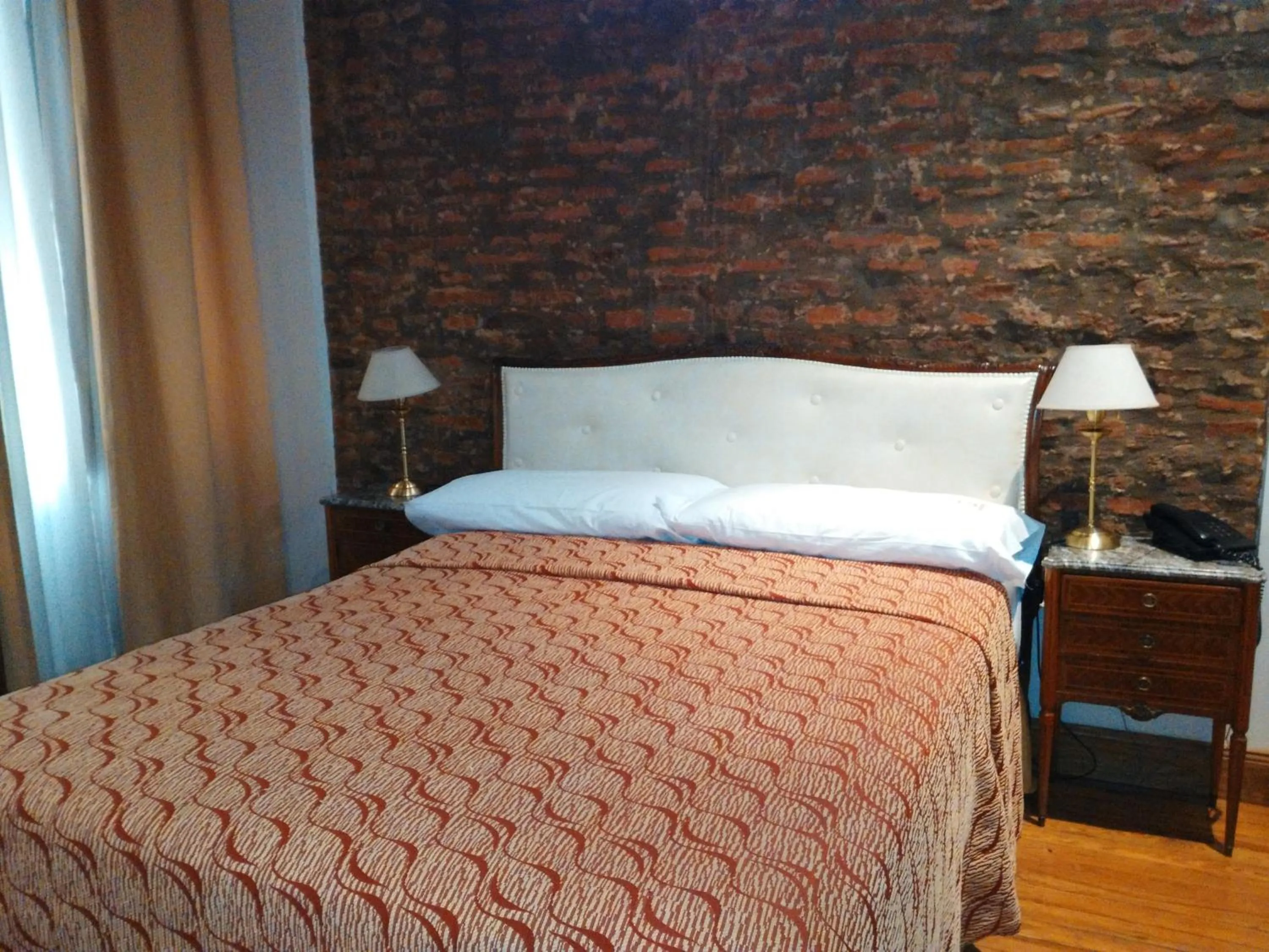 Bedroom, Bed in Hotel A&B Internacional