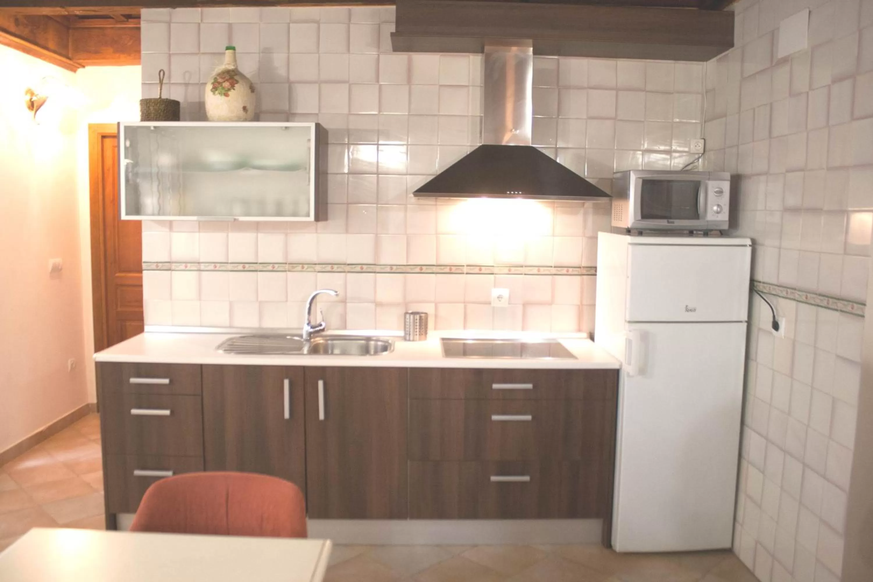 Kitchen or kitchenette in Abadia Suites