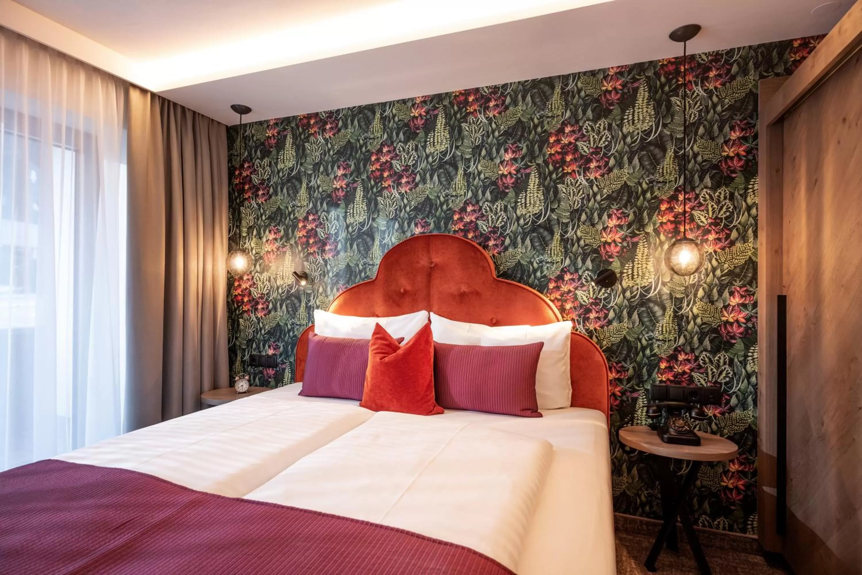 Bedroom, Bed in Hotel Jägerhof und Jagdhaus