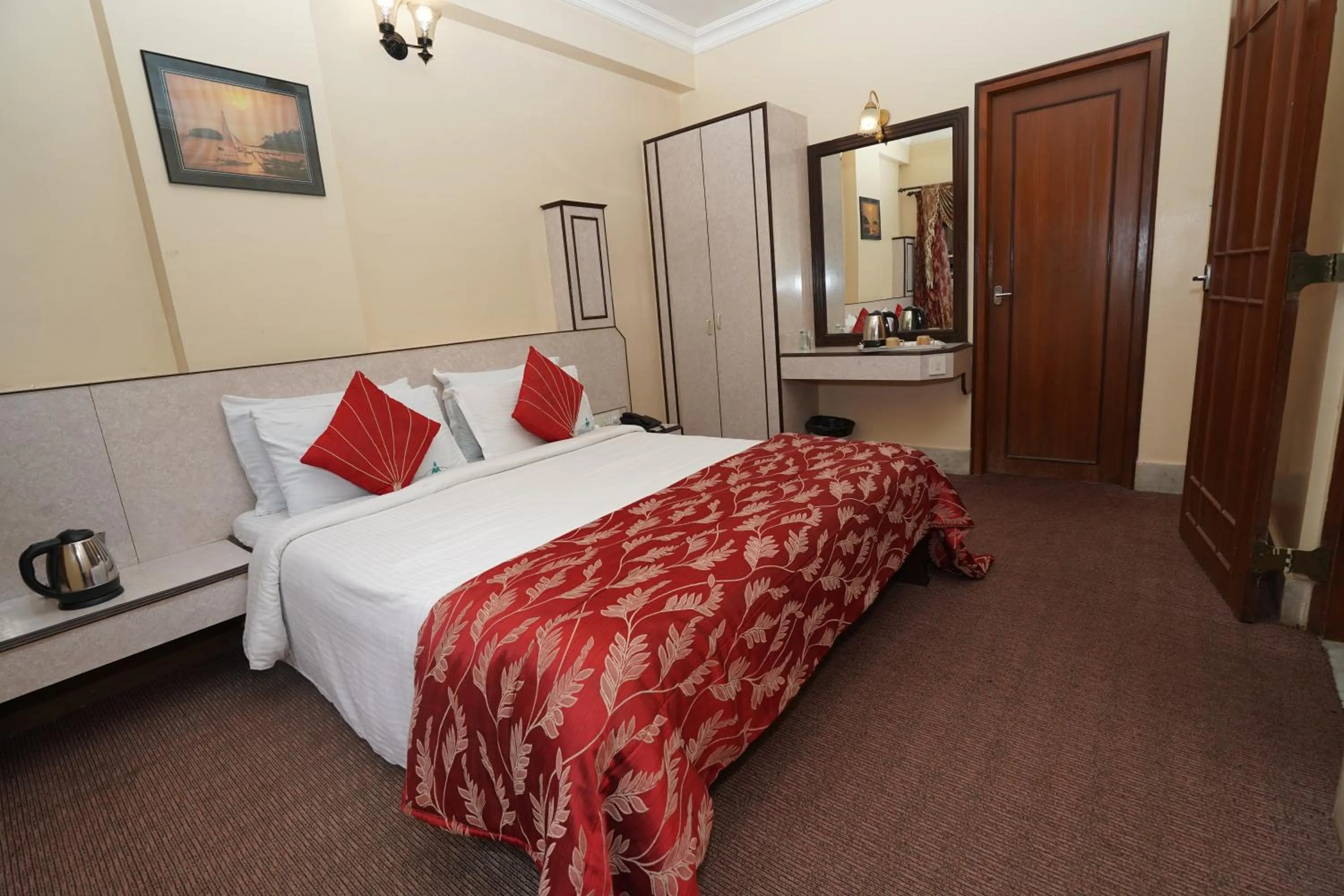 Bed in Hotel Mangalore International