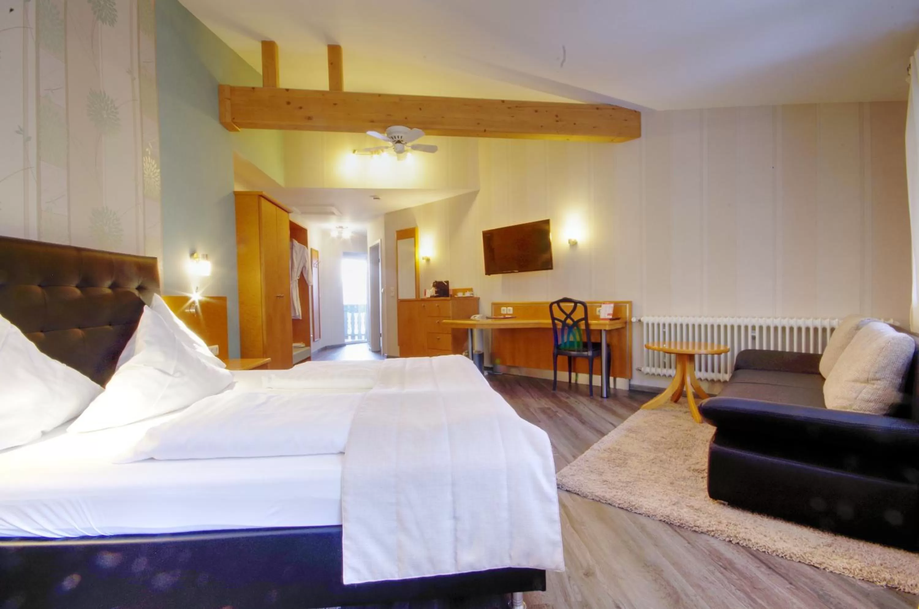 Photo of the whole room, Bed in Hotel Jakob