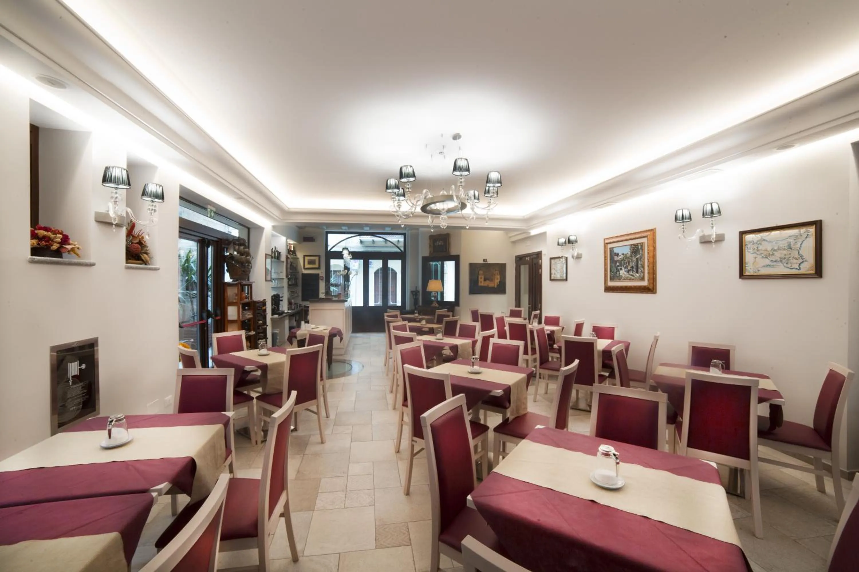 Restaurant/places to eat in Hotel La Giara