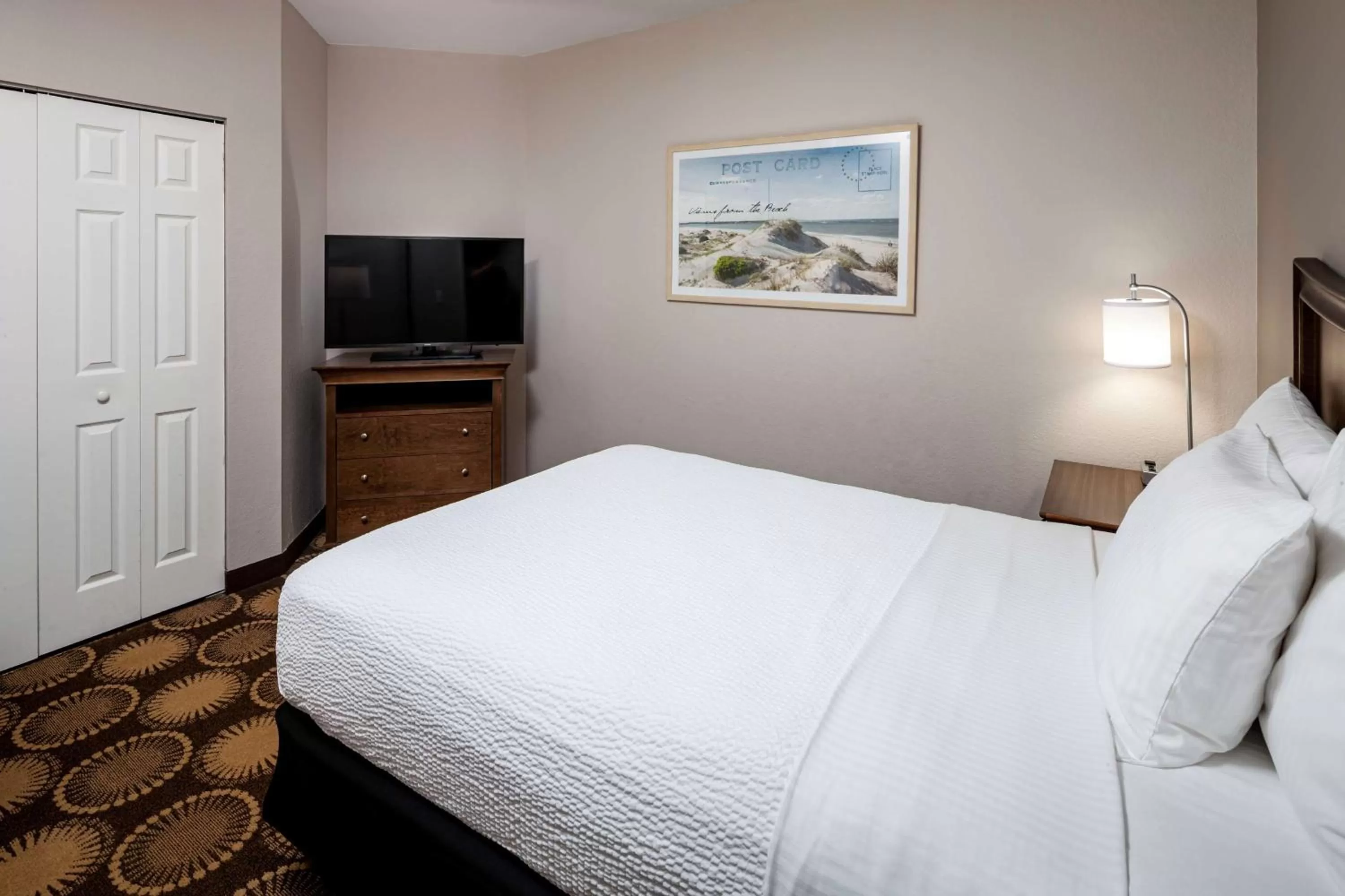 Bedroom, Bed in Best Western New Smyrna Beach Hotel & Suites