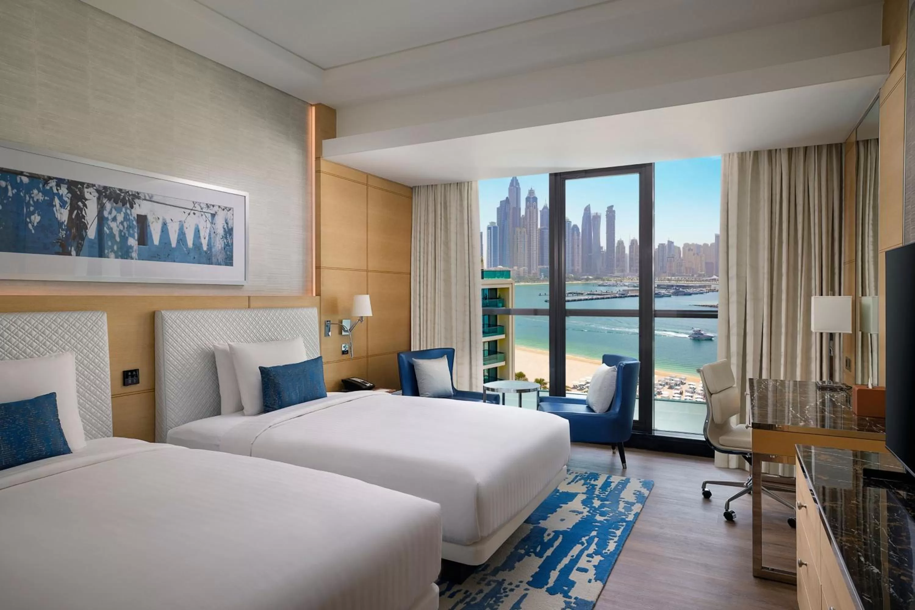 Photo of the whole room, Bed in Marriott Resort Palm Jumeirah, Dubai