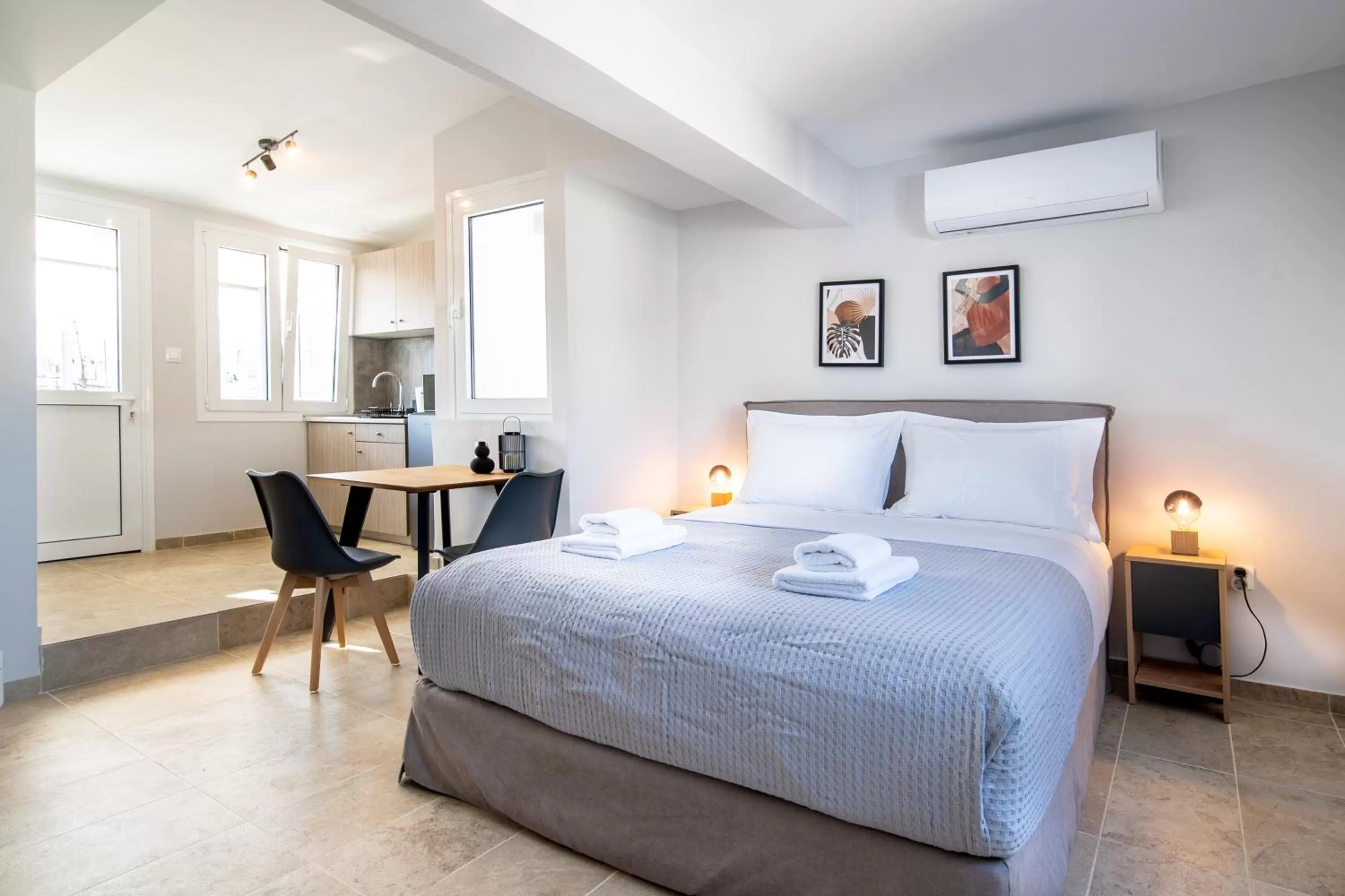 Suite with City View in Aris123 by Smart Cozy Suites - Apartments in the heart of Athens - 5 minutes from metro - Available 24hr