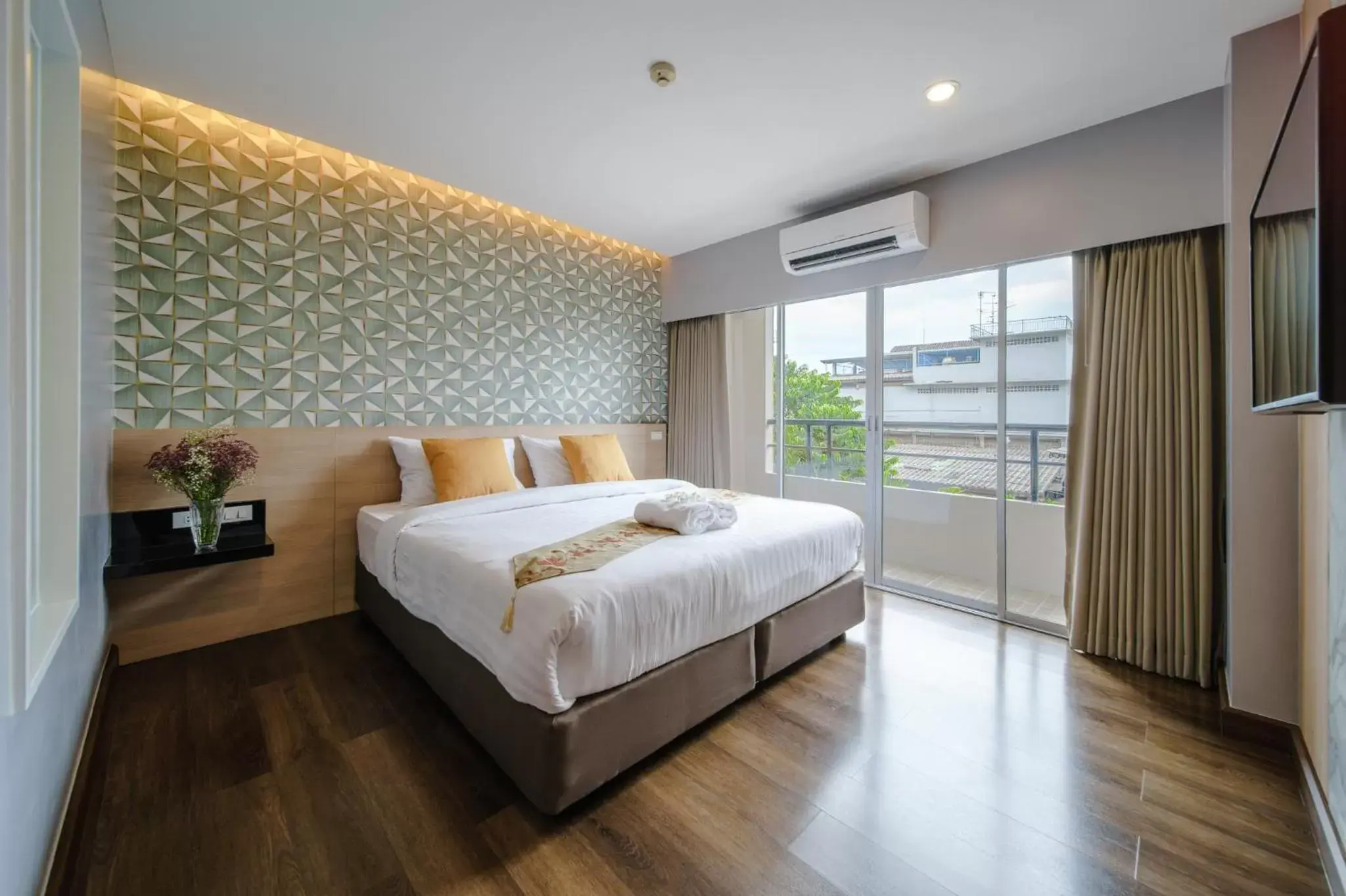 Deluxe Double Room in Season Place Deluxe Double Room in Season Place