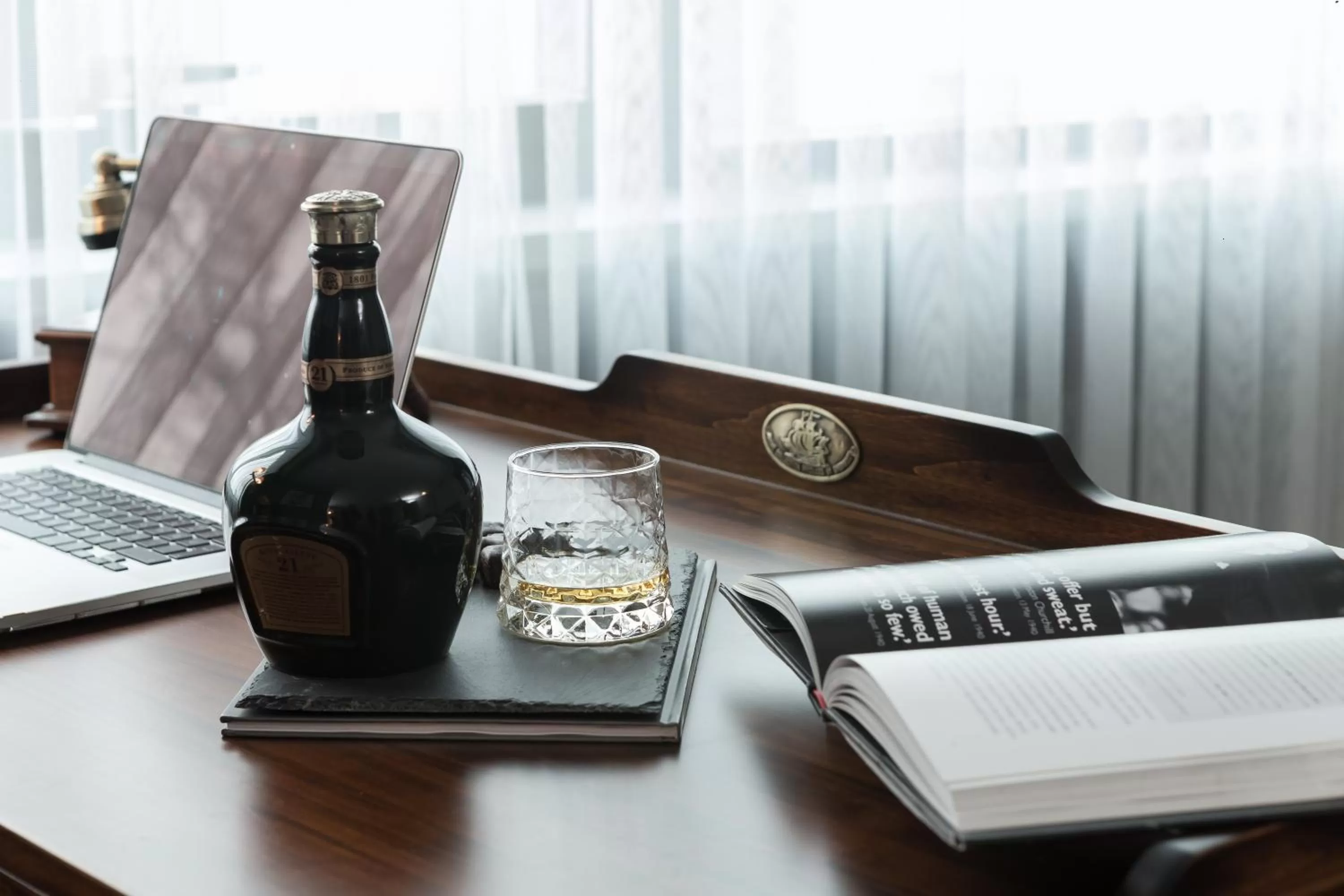 Decorative detail in Hotel Cinnah