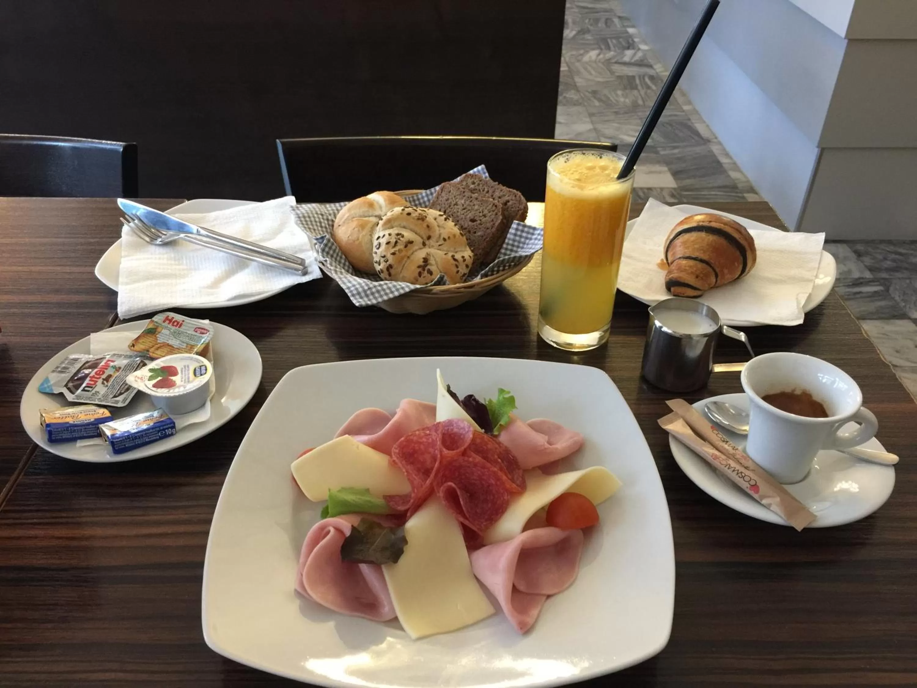 Breakfast in Apartma La Provence