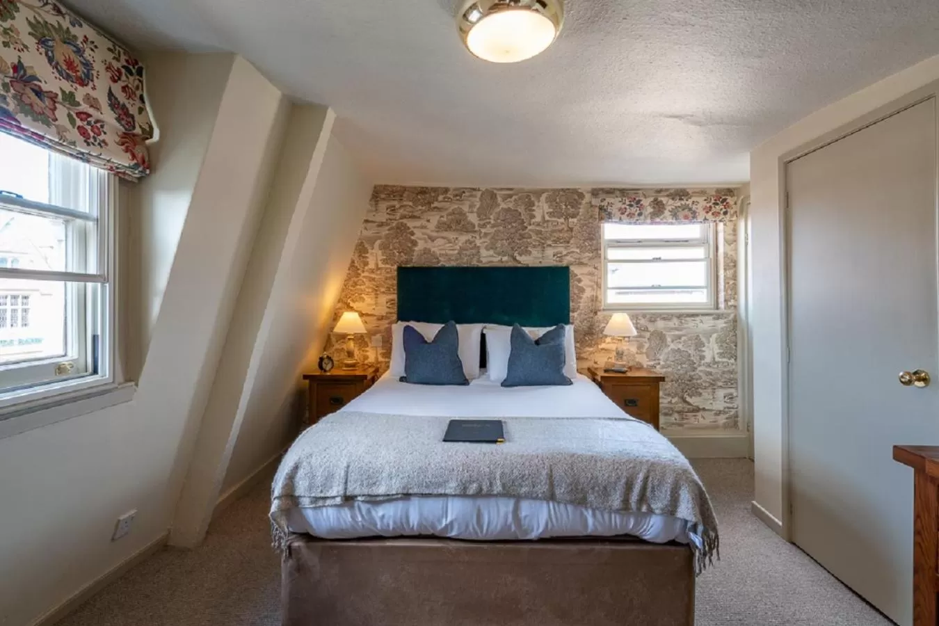 Bed in The Kings Arms Hotel