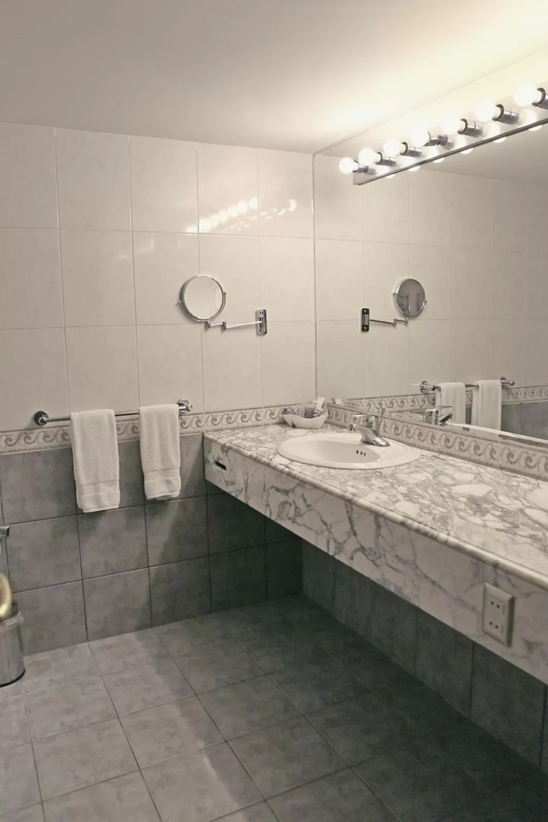 Bathroom in Hotel Los Parrales