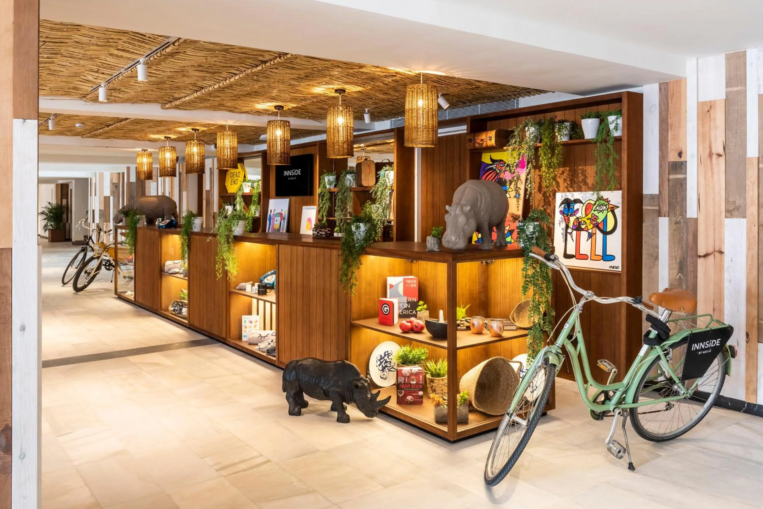 Lobby or reception in INNSiDE by Meliá Alcudia