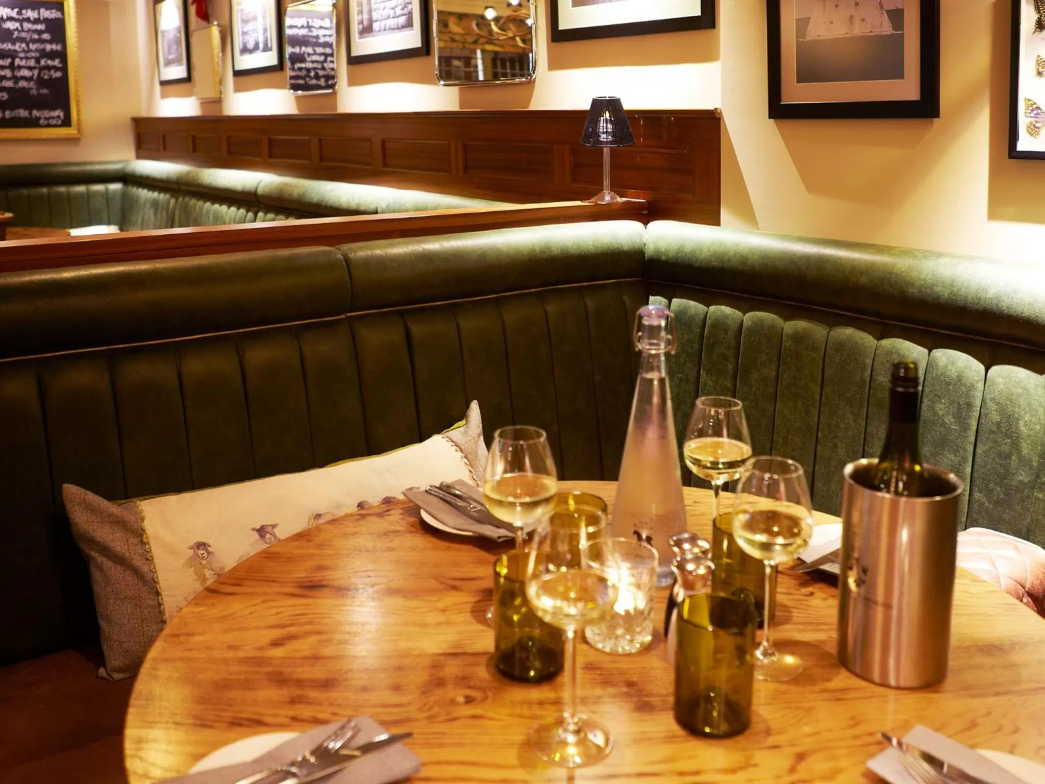 Restaurant/places to eat in The Plough Inn & Cottages