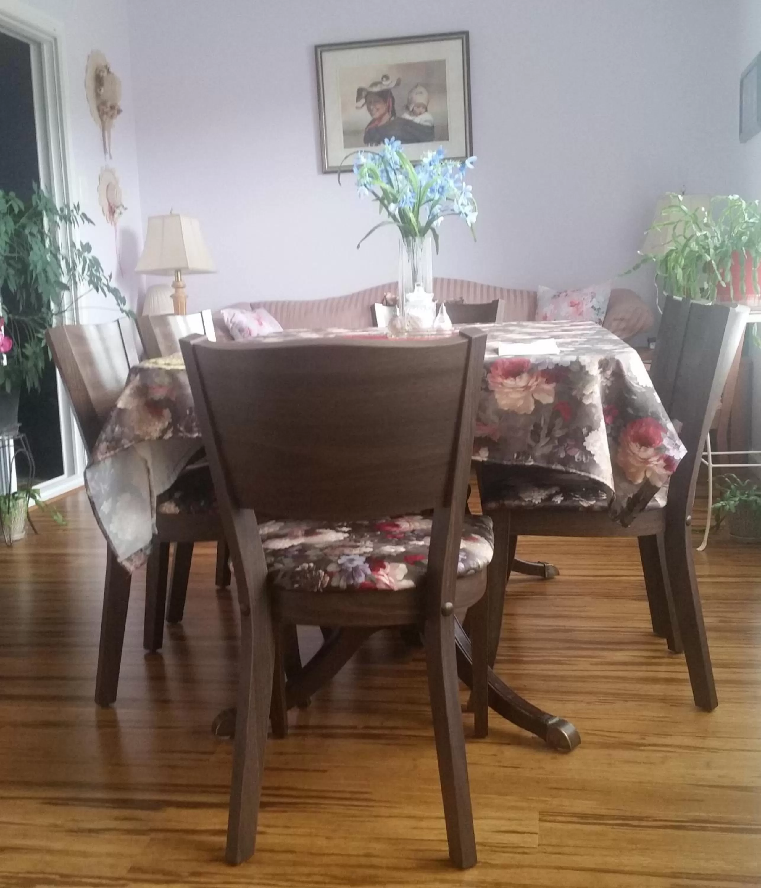 Dining area in Cantuta Inn