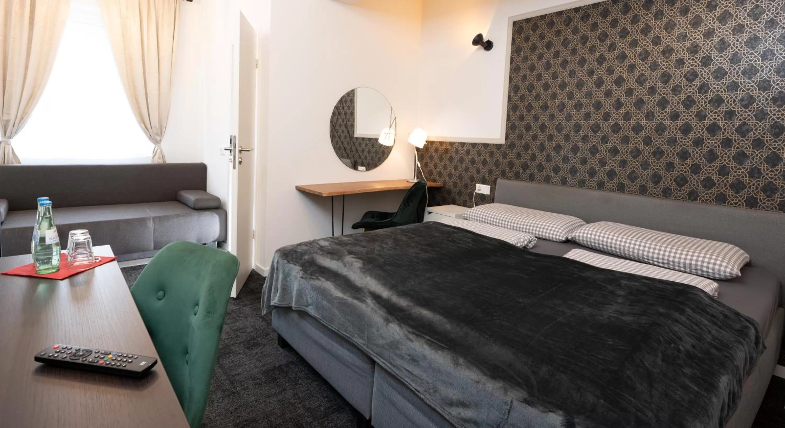 Bed in Hotel Burgblick