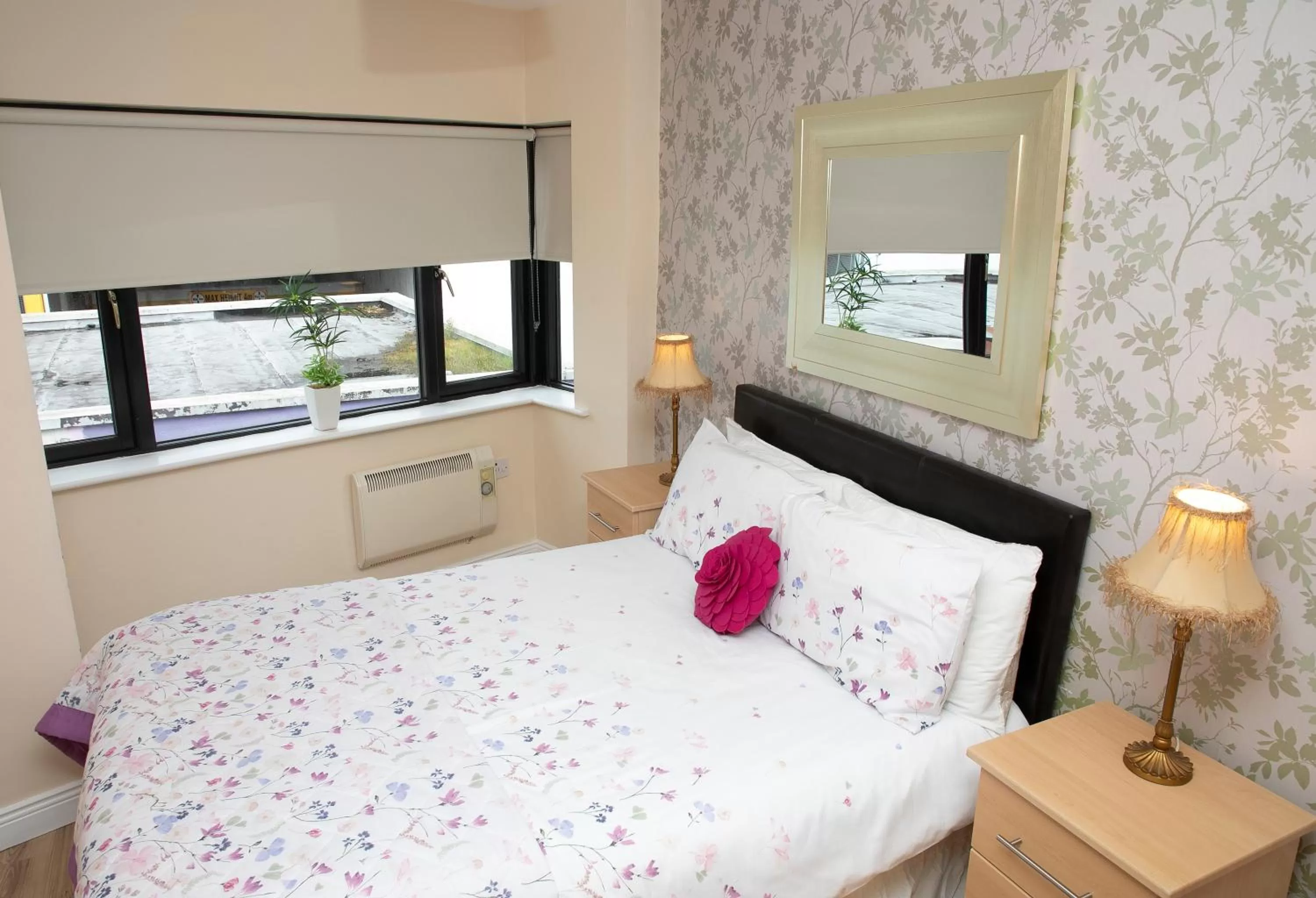 Photo of the whole room, Bed in Arch House B&B & Apartments