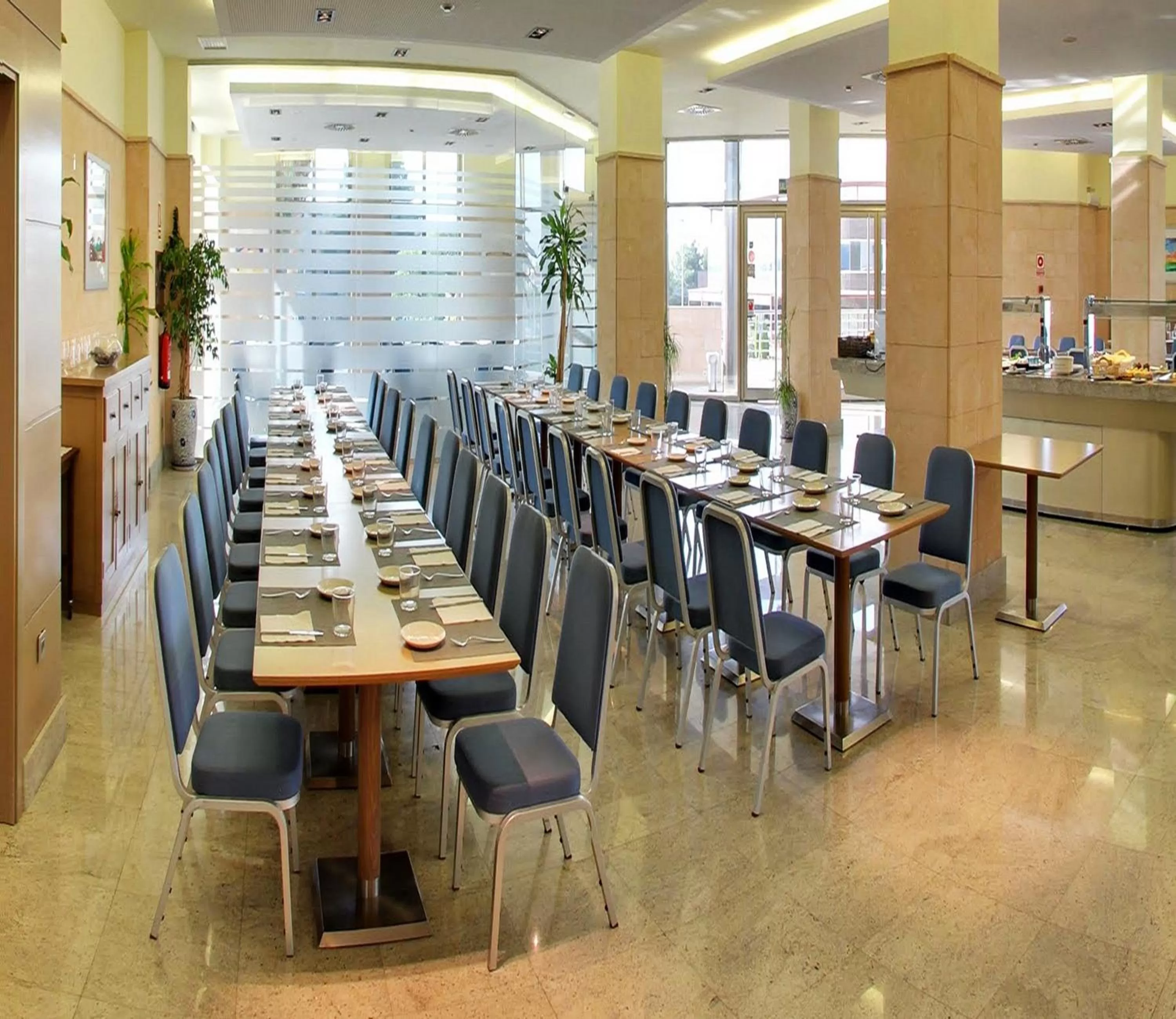 Restaurant/places to eat in Hotel Mas Camarena