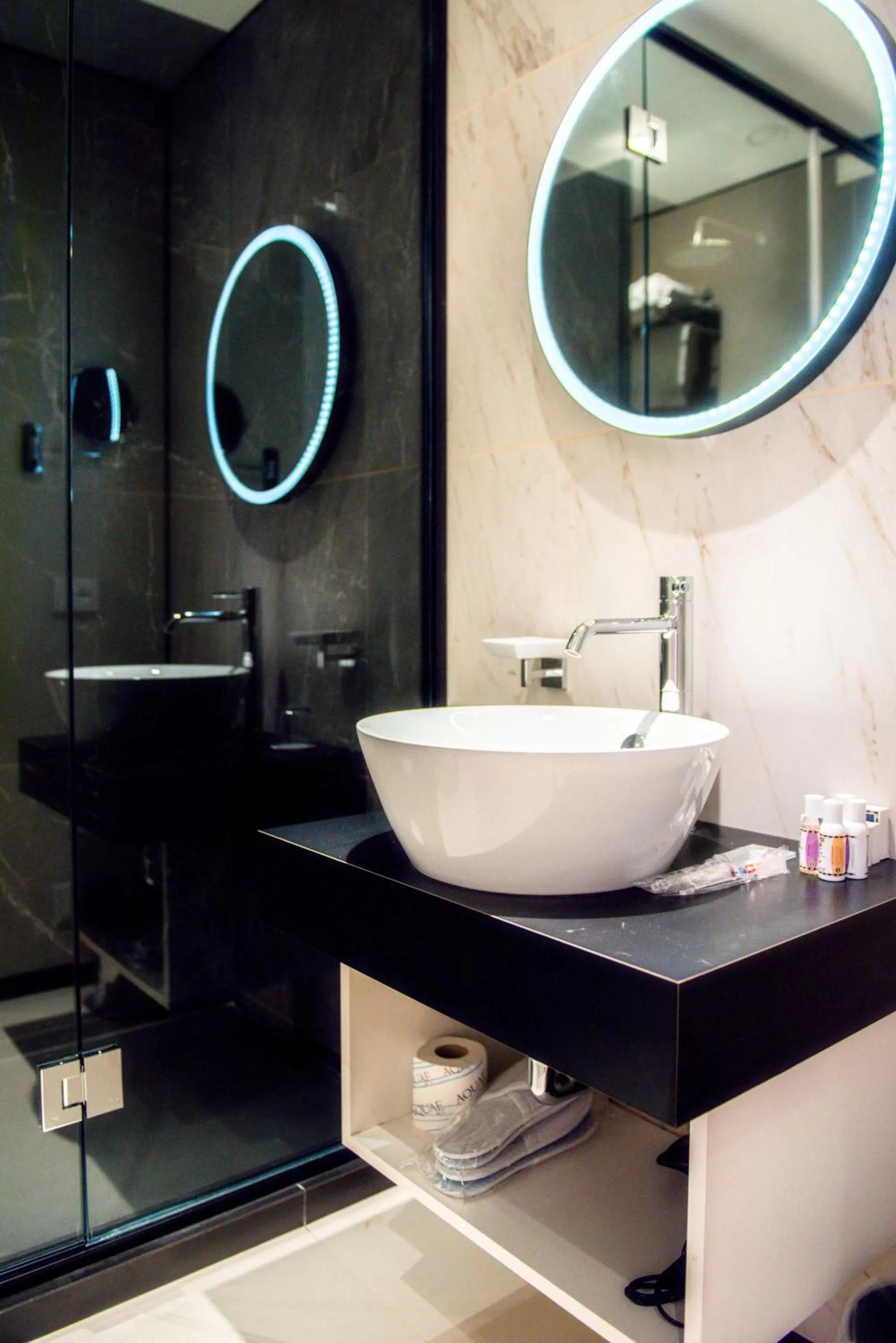 Bathroom in Boutique Centrale Palace Hotel