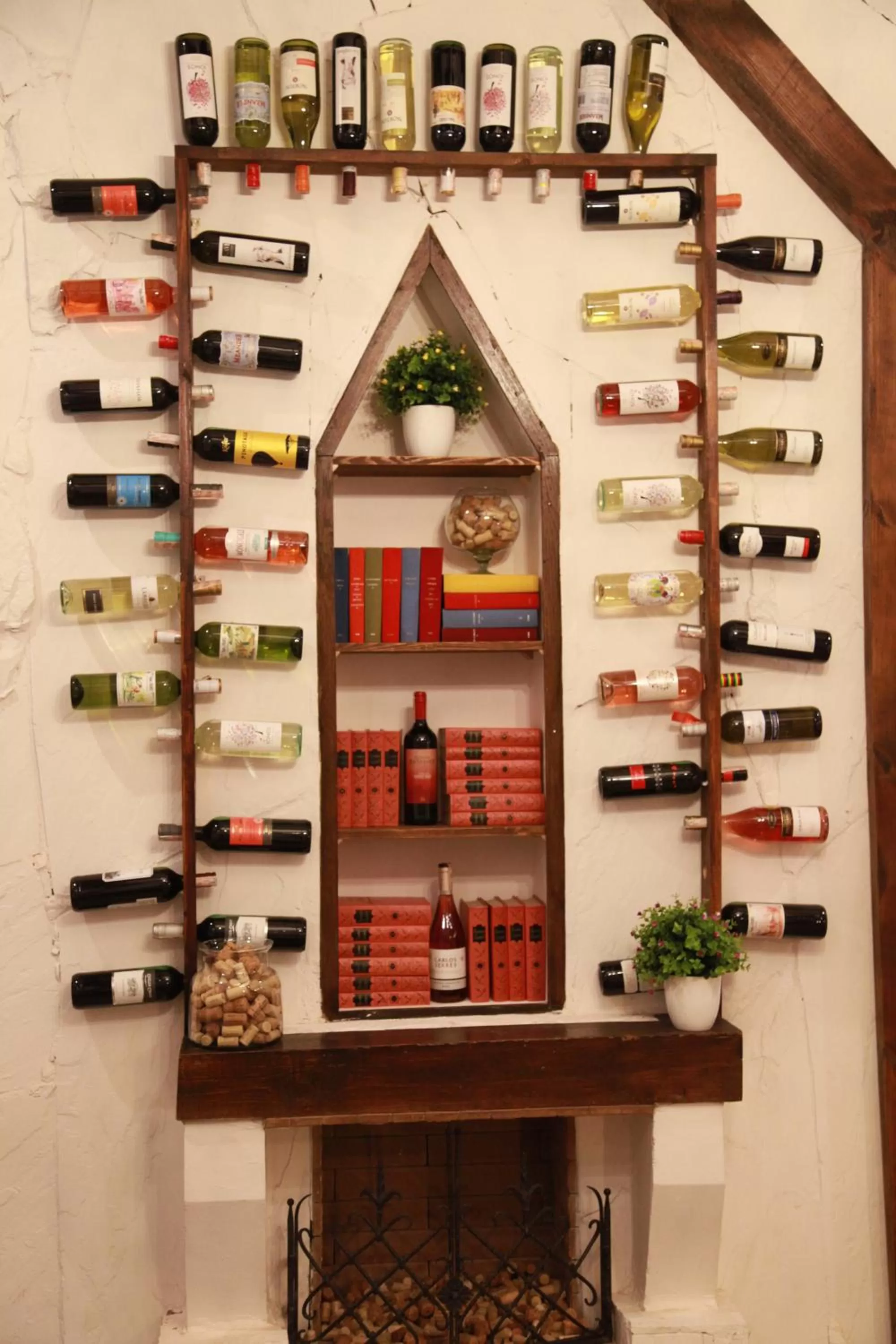 Food and drinks in WINE & ROSE BOUTIQUE HOTEL