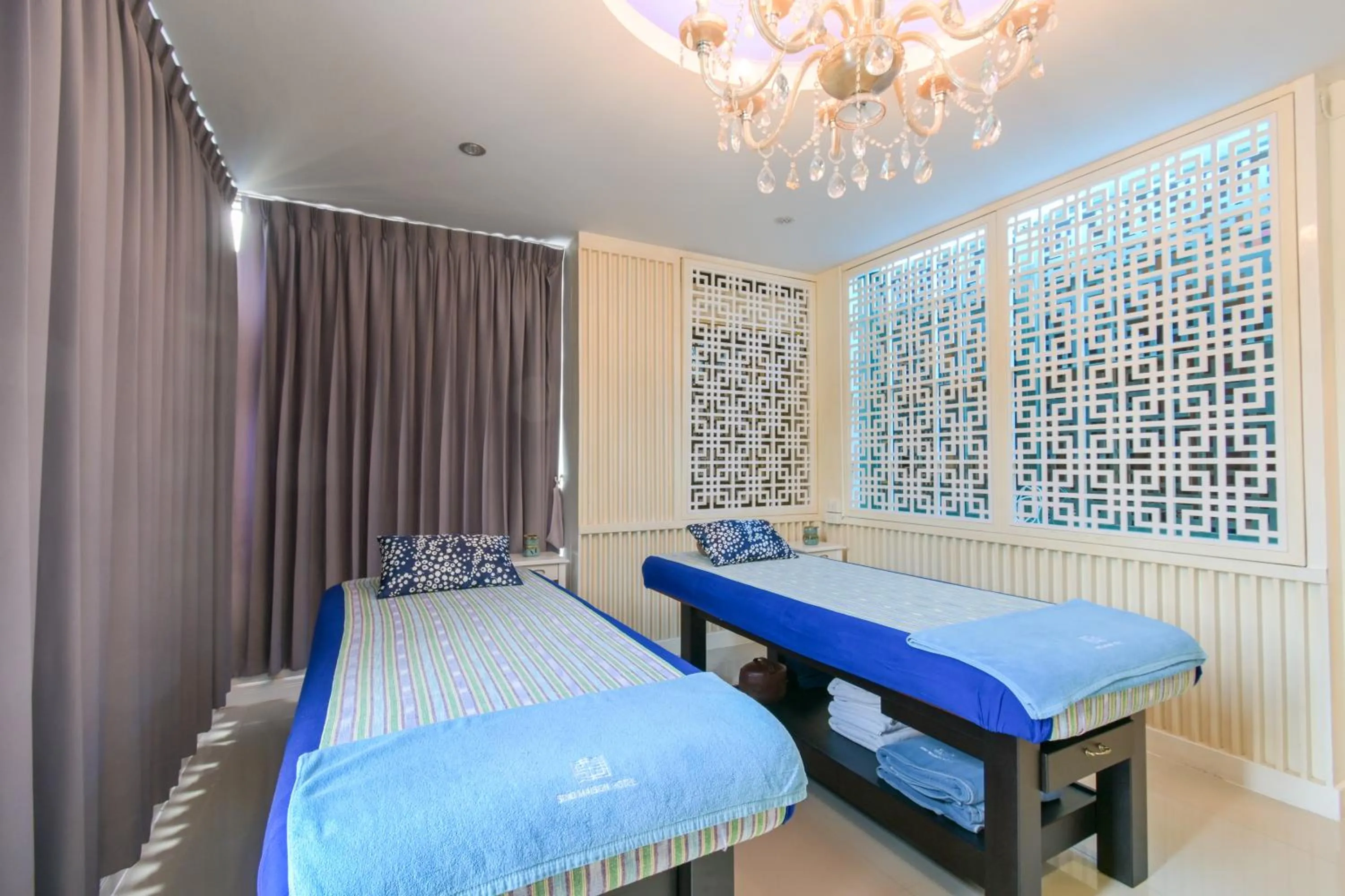 Massage in Sino Maison