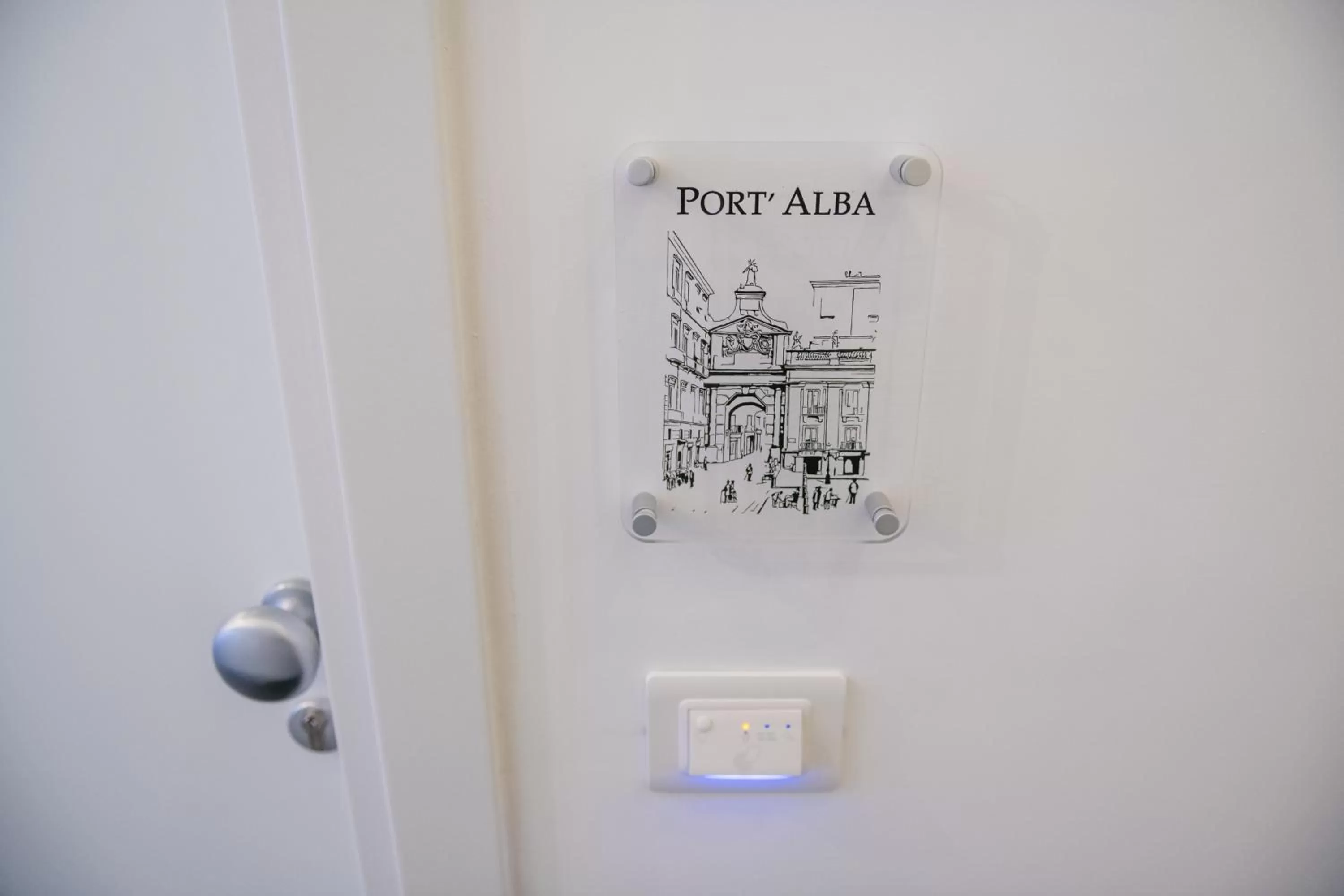 Double Room with Private Bathroom in Le Porte di Partenope